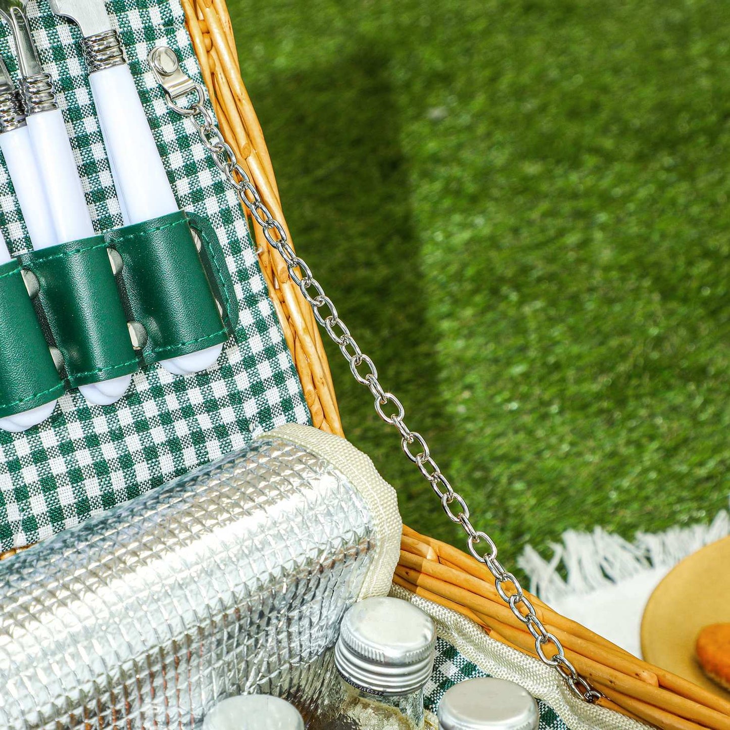 Arrow basket for 2 with cooler and cutlery