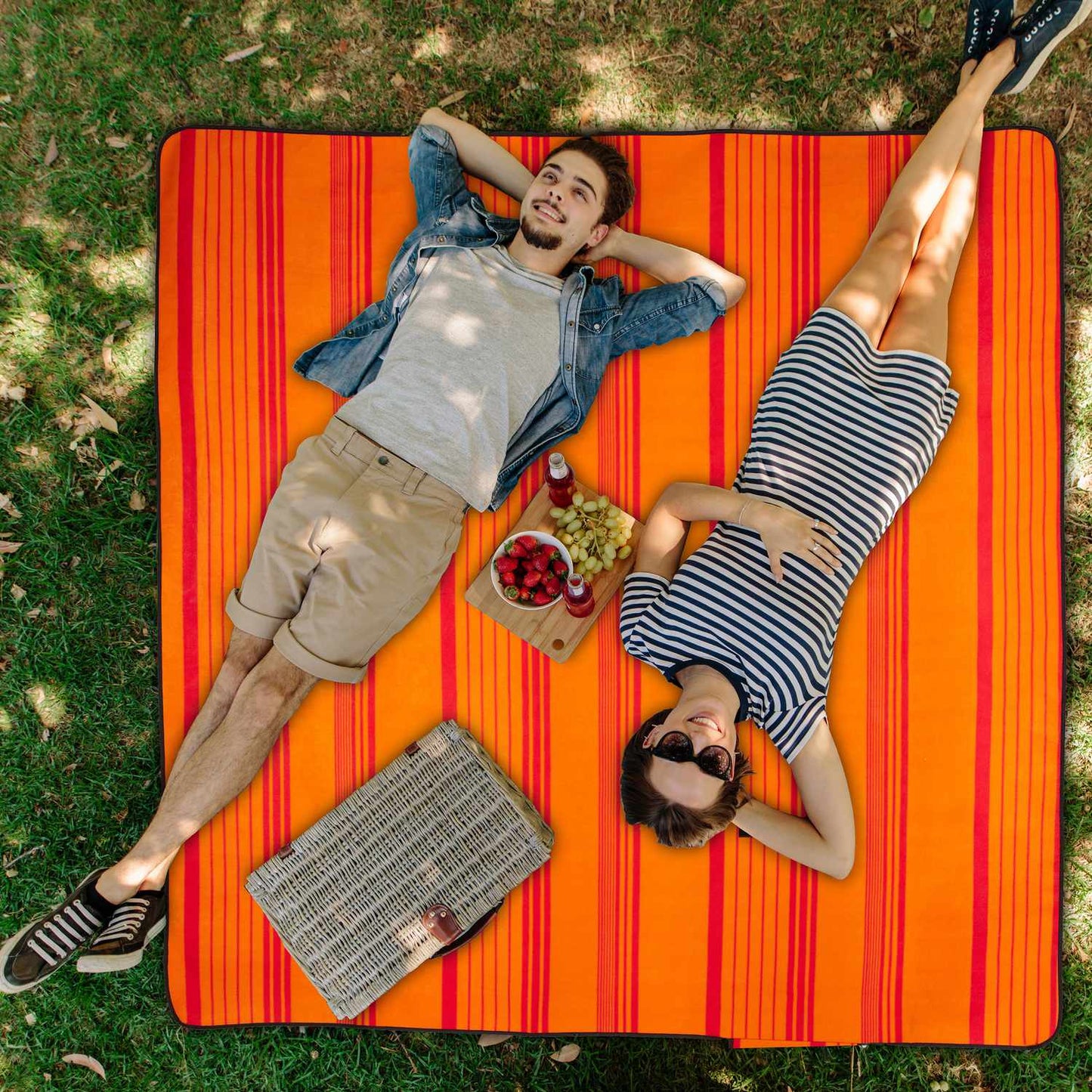 Picnic blanket 200 x 200 cm striped
