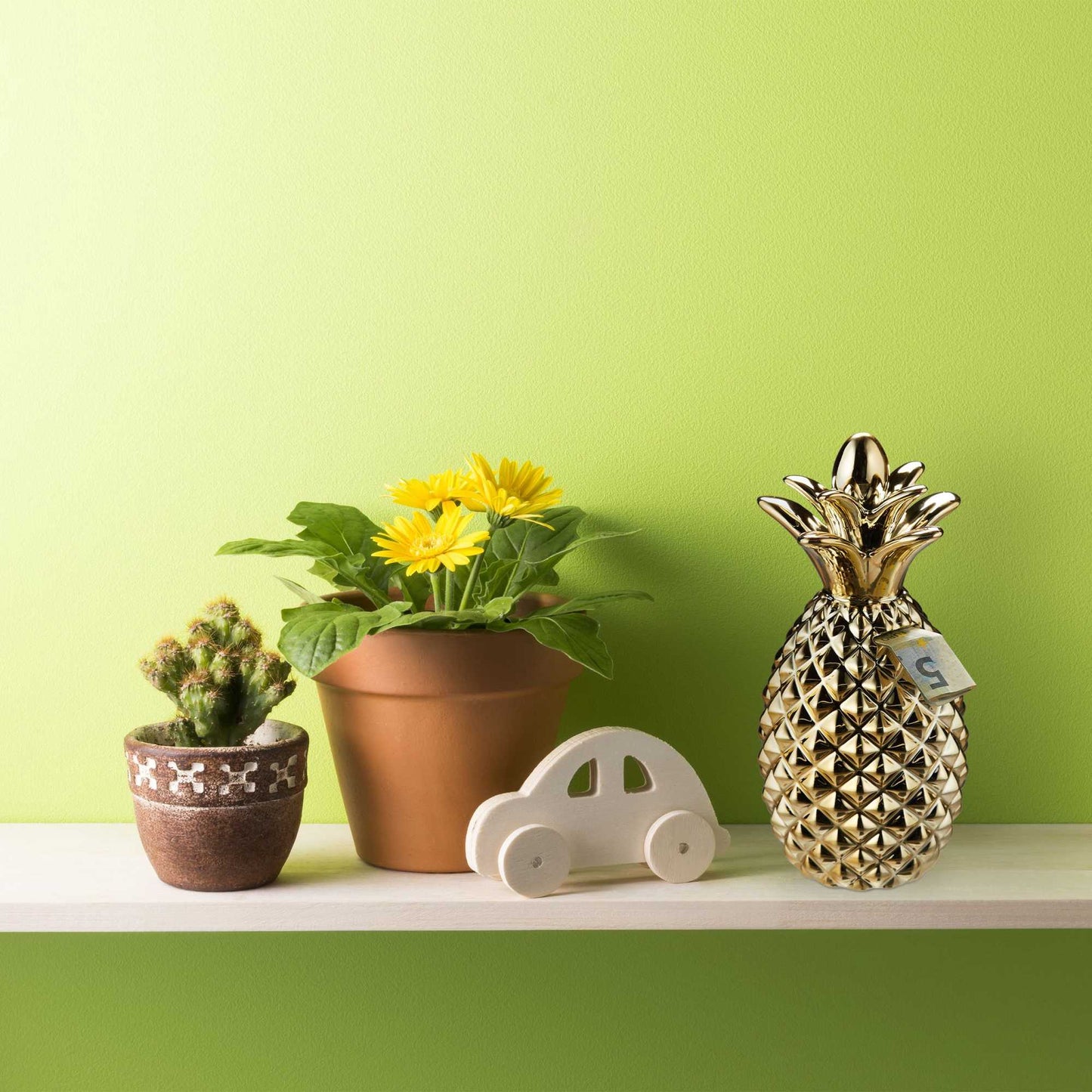 Piggy bank pineapple