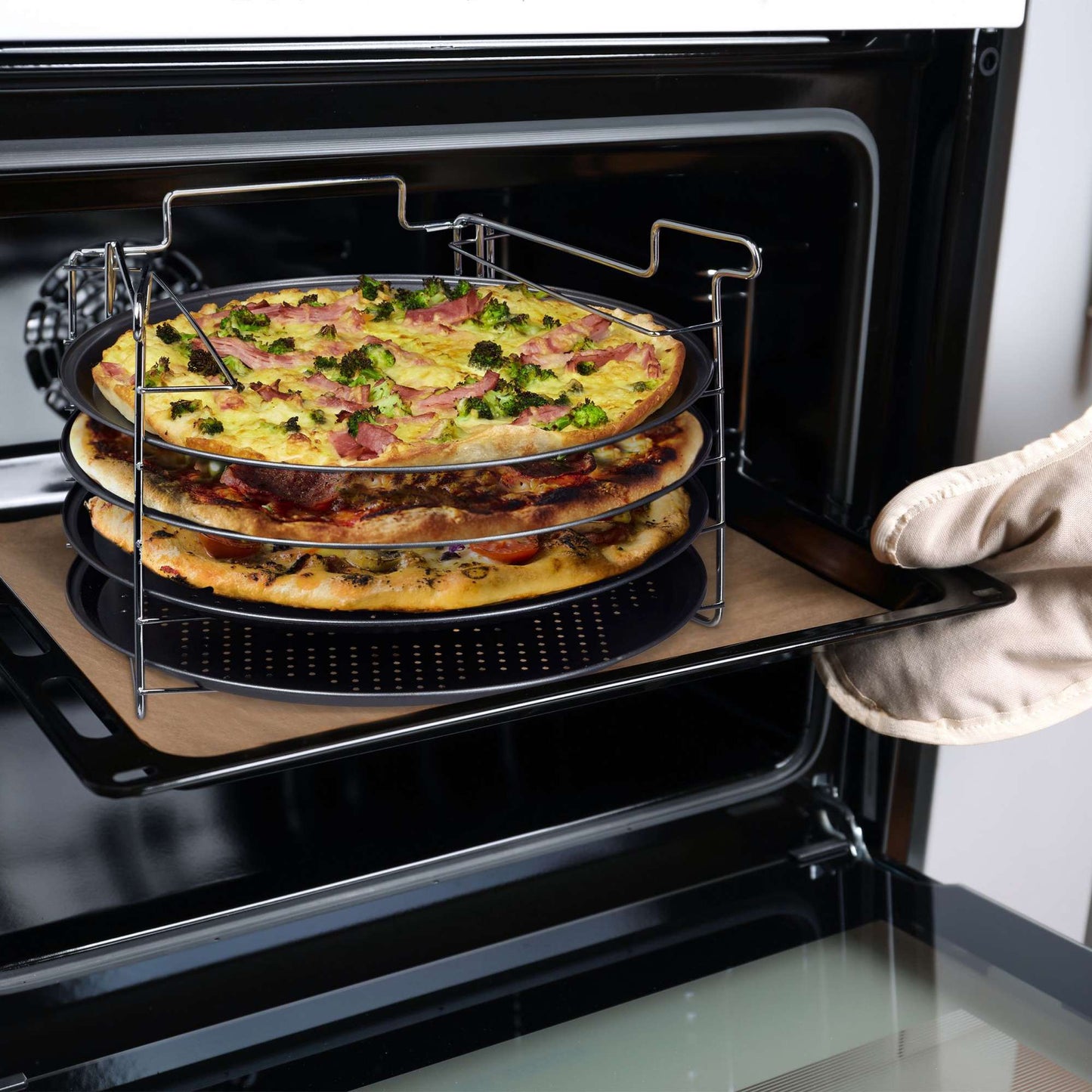 Pizza plate set of 4 with stand