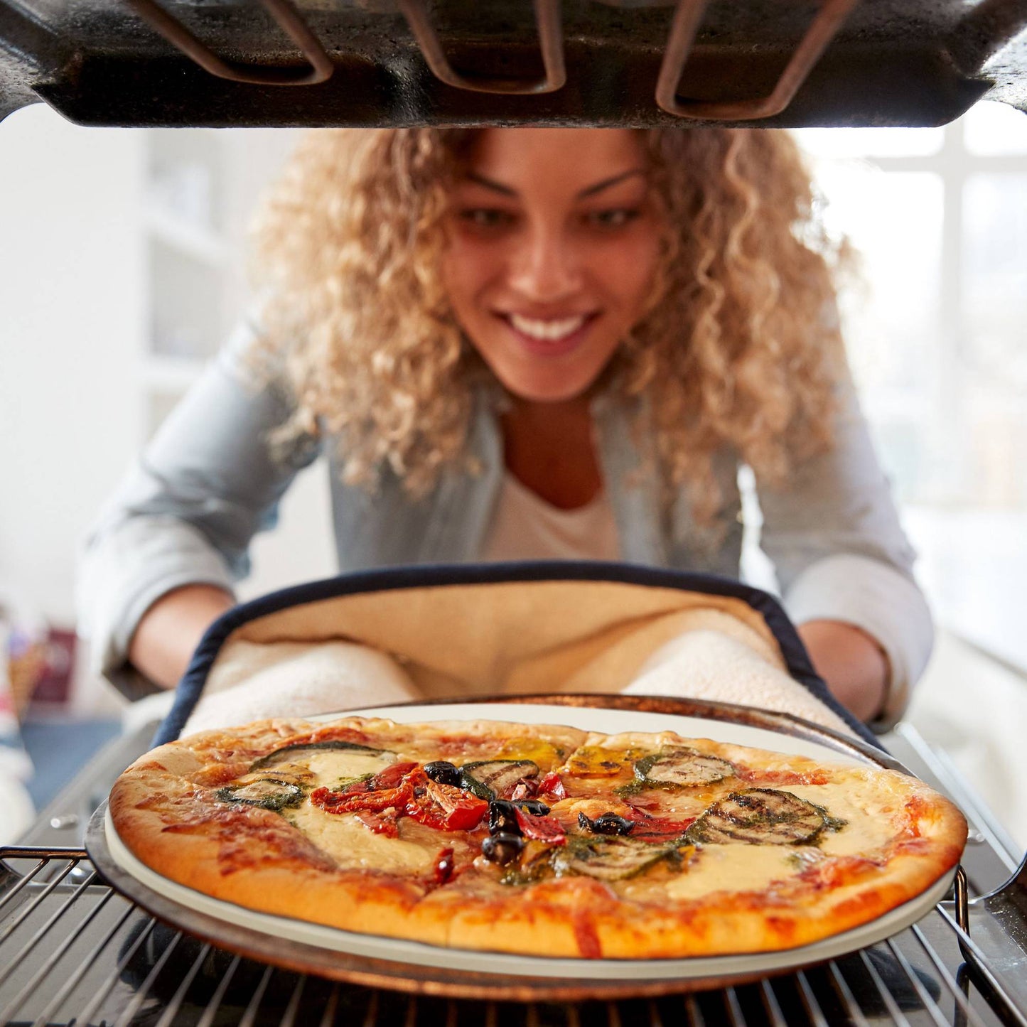 Pizza stone round in cordierite