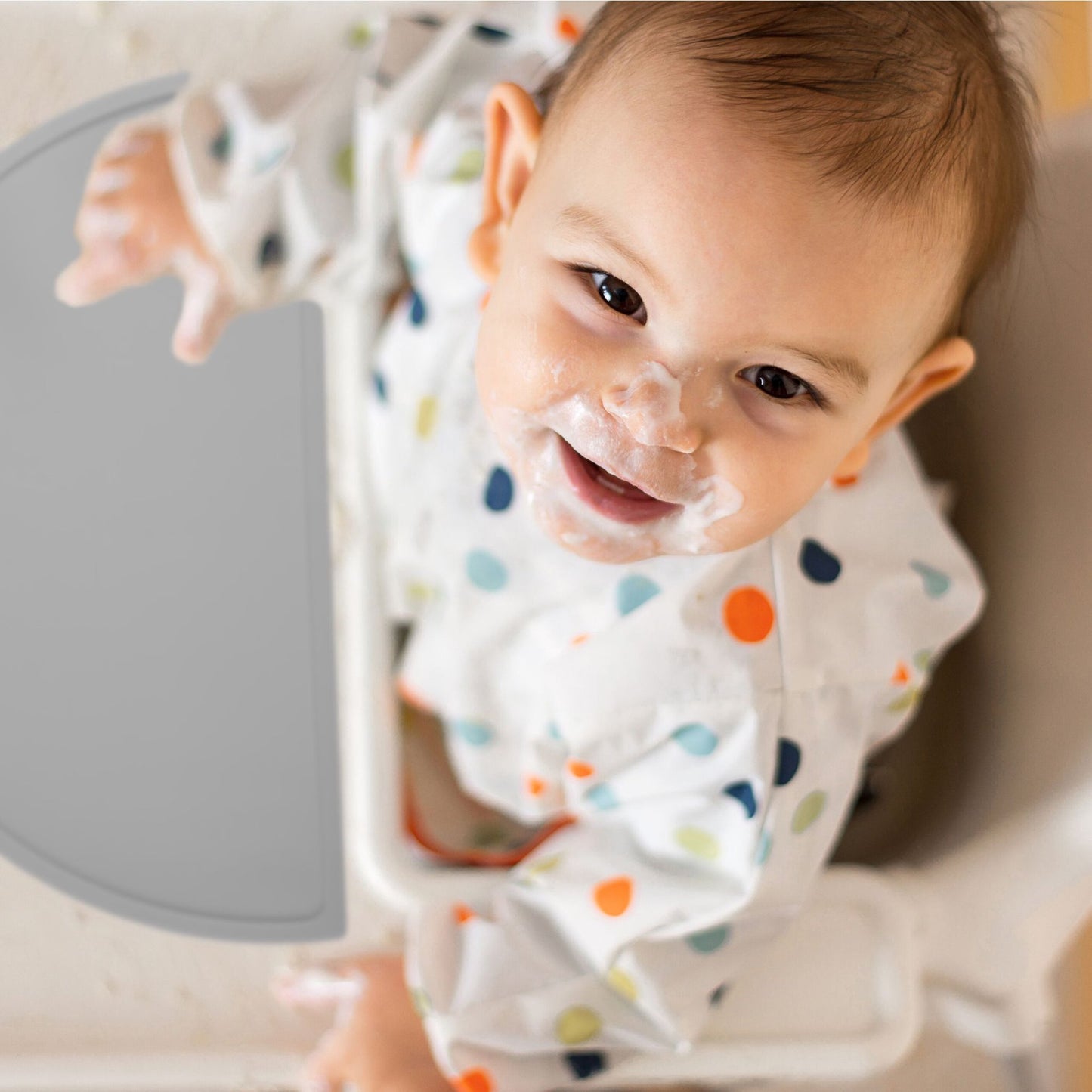 Placemat for children in a semi-circular shape