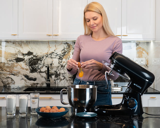 Planetary food processor with a 2200W blender