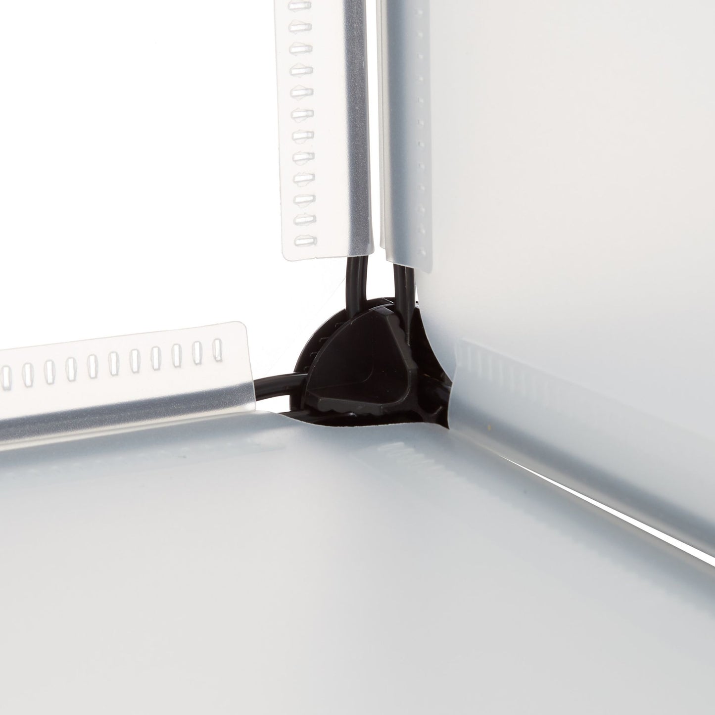 Plastic shoe shelf with 12 compartments
