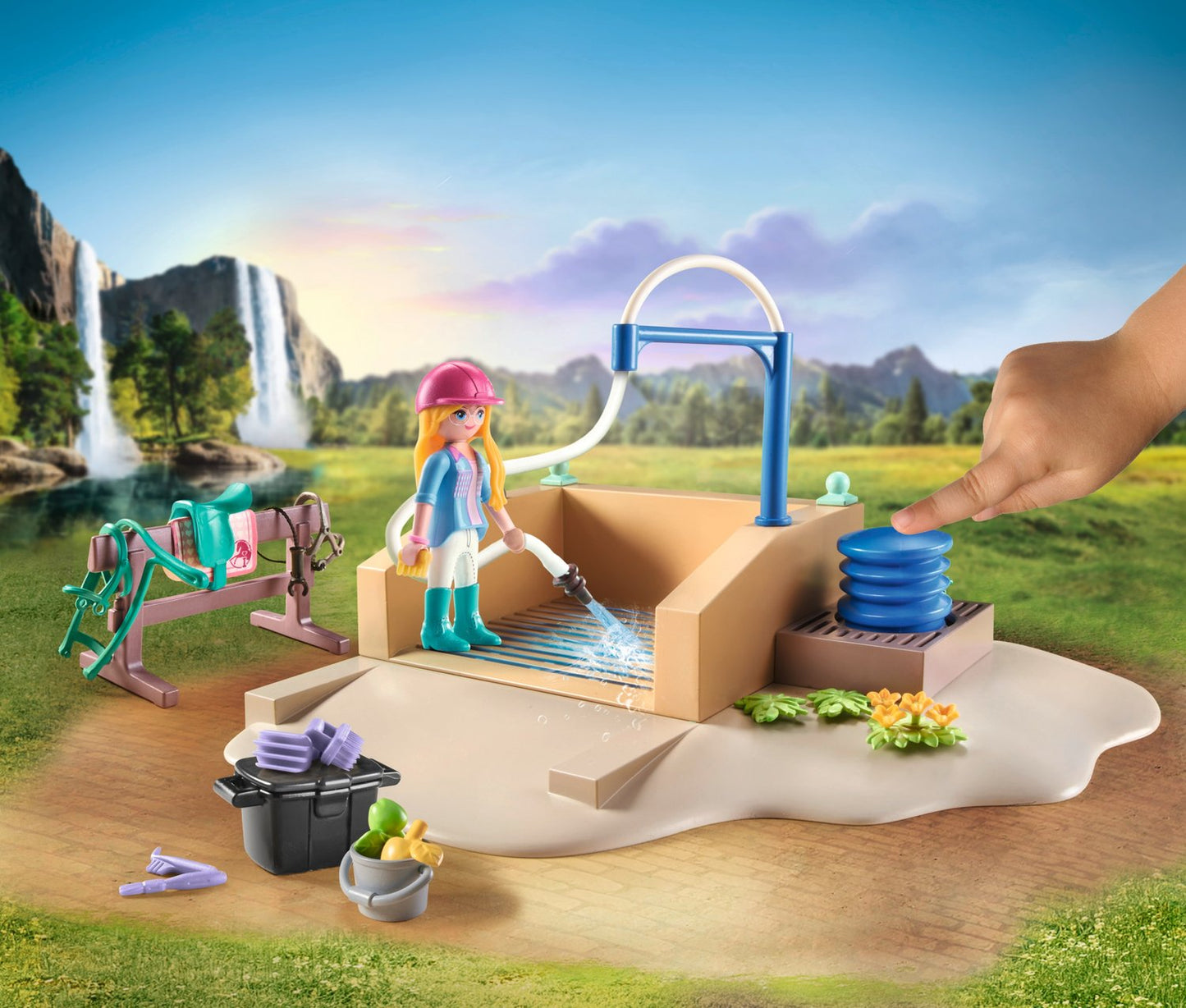 Playmobil World Of Horses Washing Station With Isabella And Lioness 71354