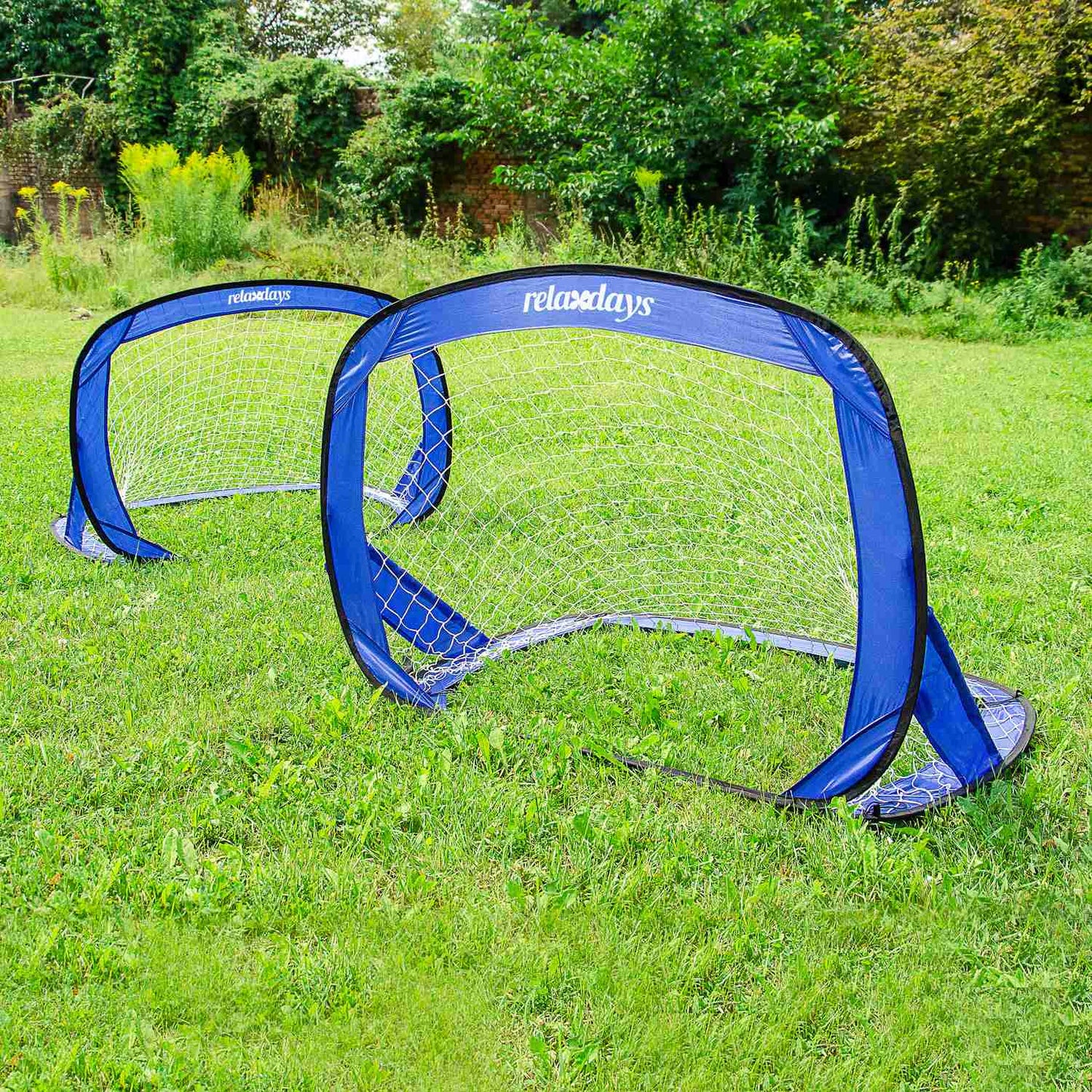 Pop-up soccer goals in sets of 2