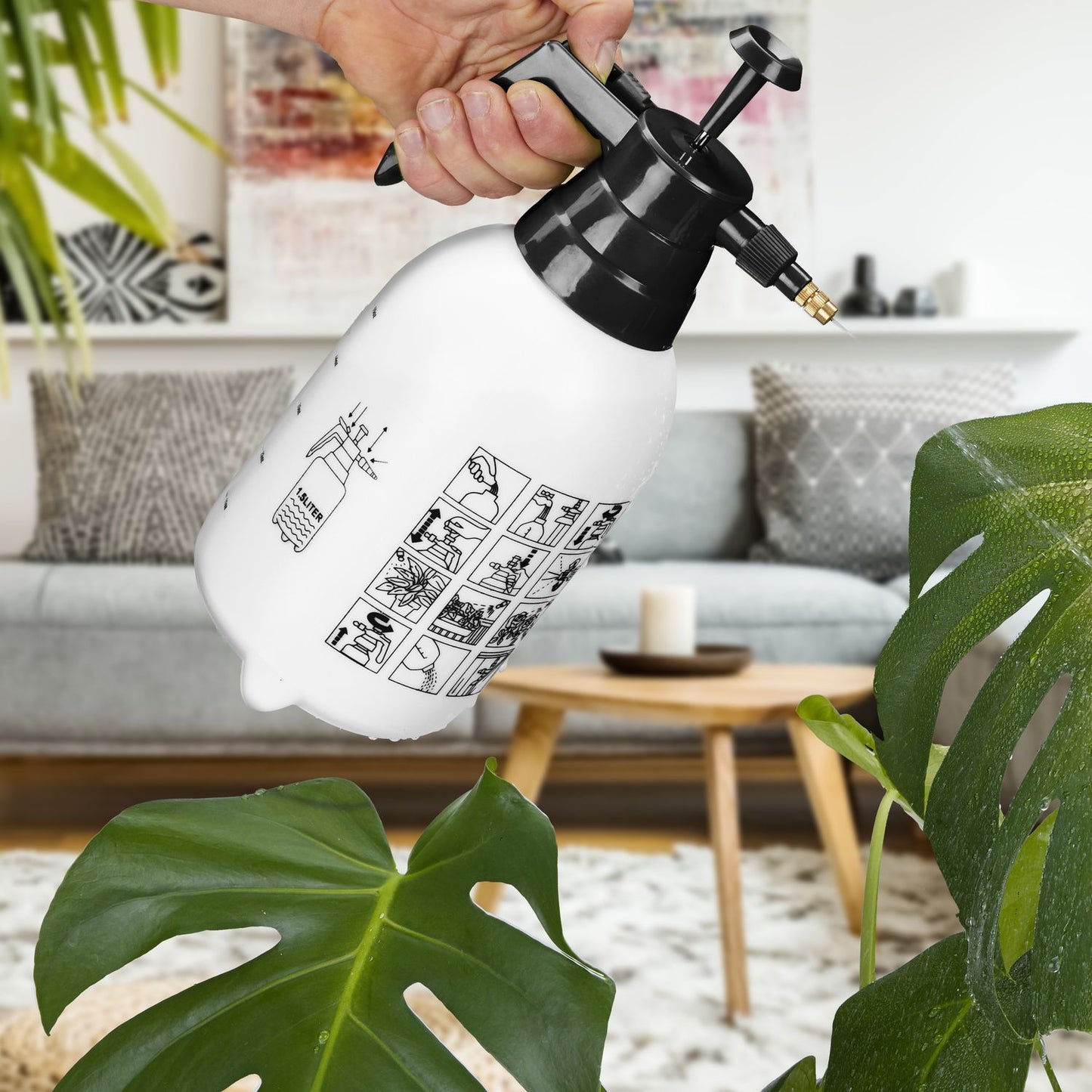 Pressure sprayer 2 liters black