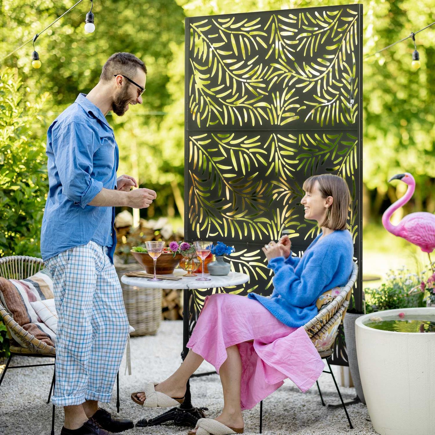 Screen divider in steel - Willow Leaf, 122x198cm, Use on patio