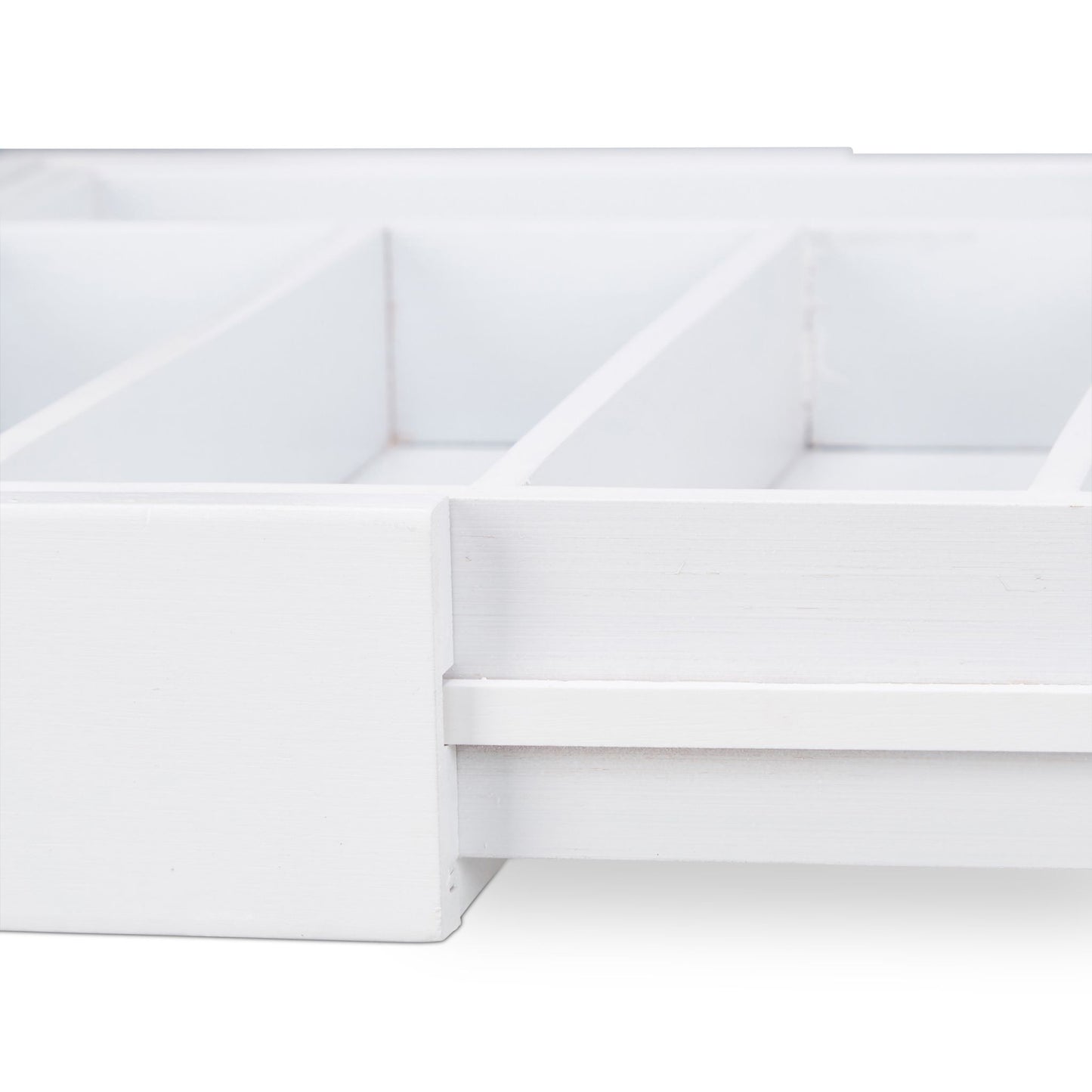 Pull-out cutlery box in white bamboo