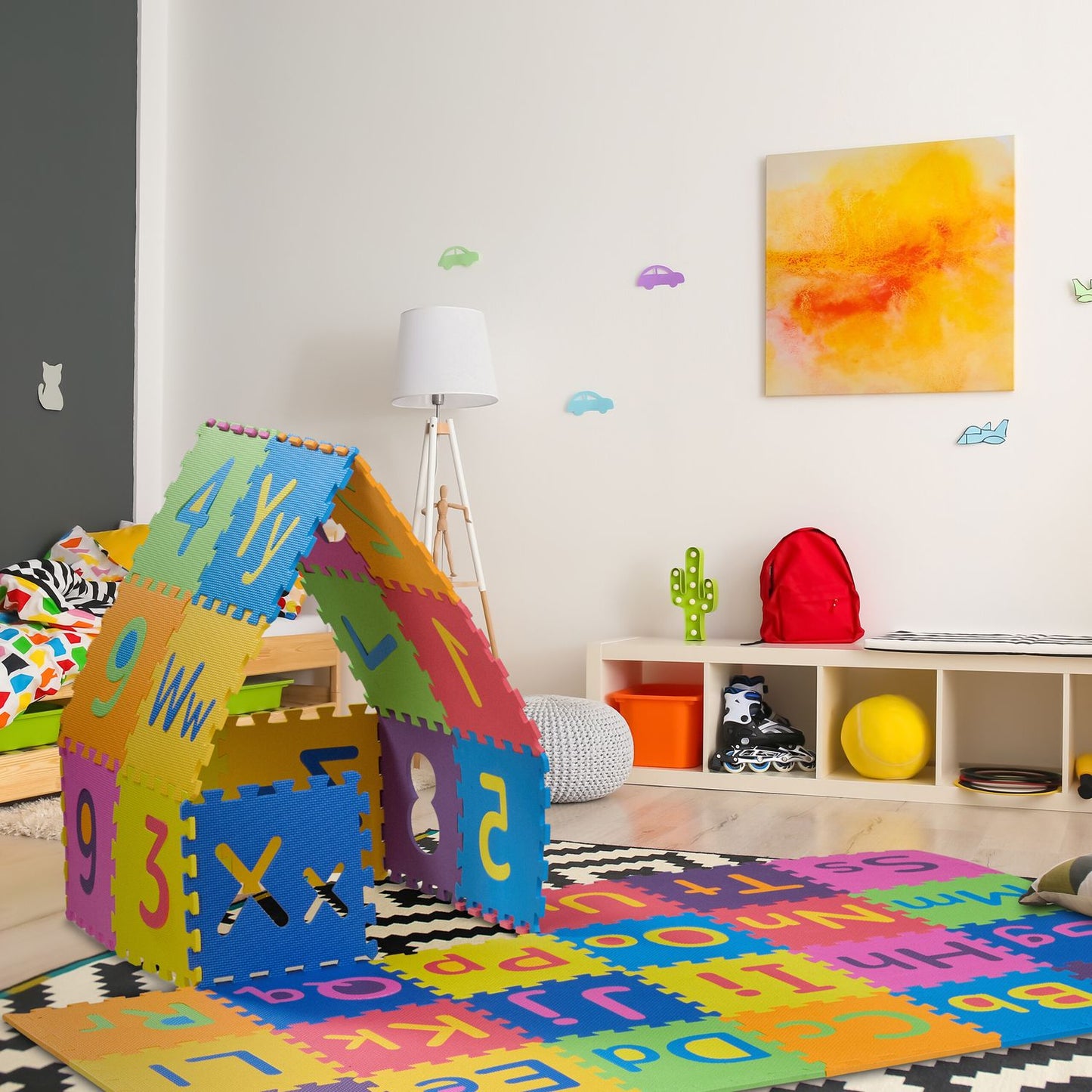 Puzzle mat with ABC and numbers