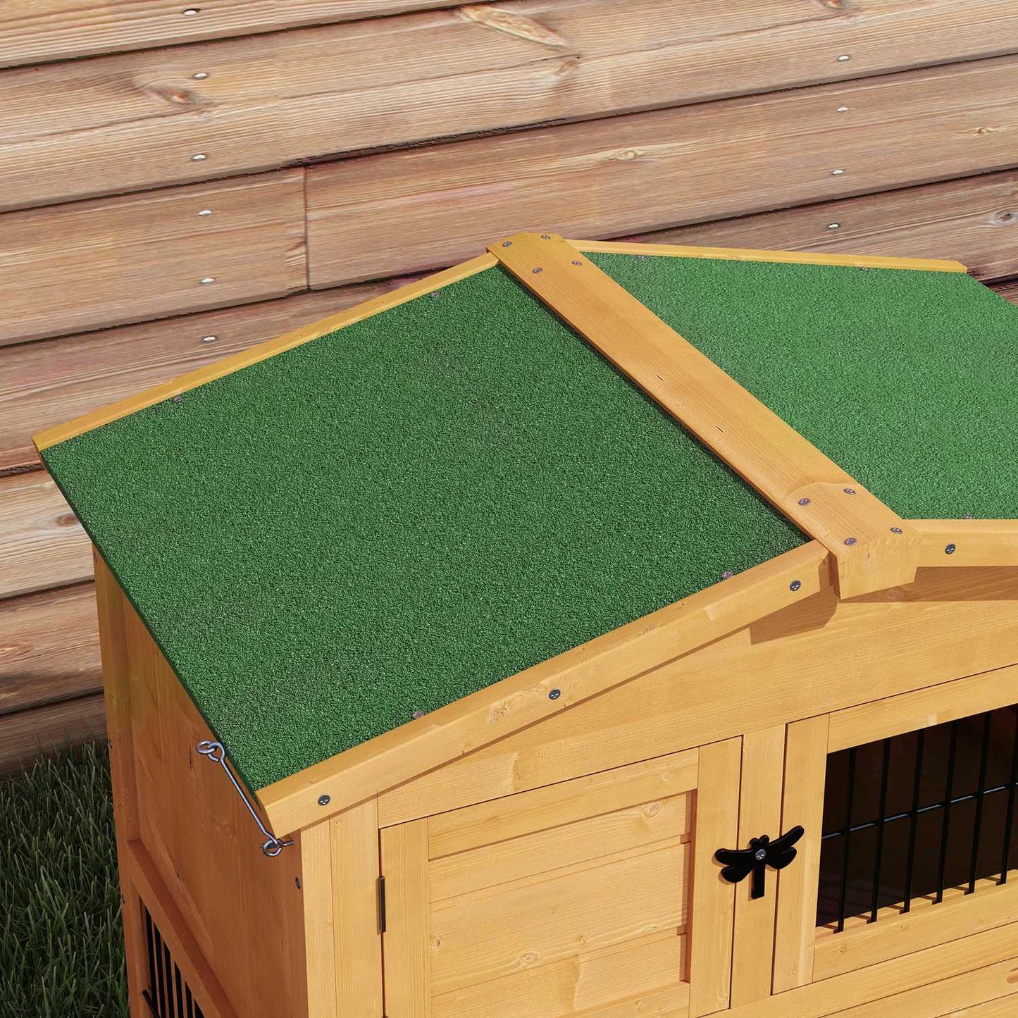 Outdoor 2-level spruce rabbit hutch with ramp