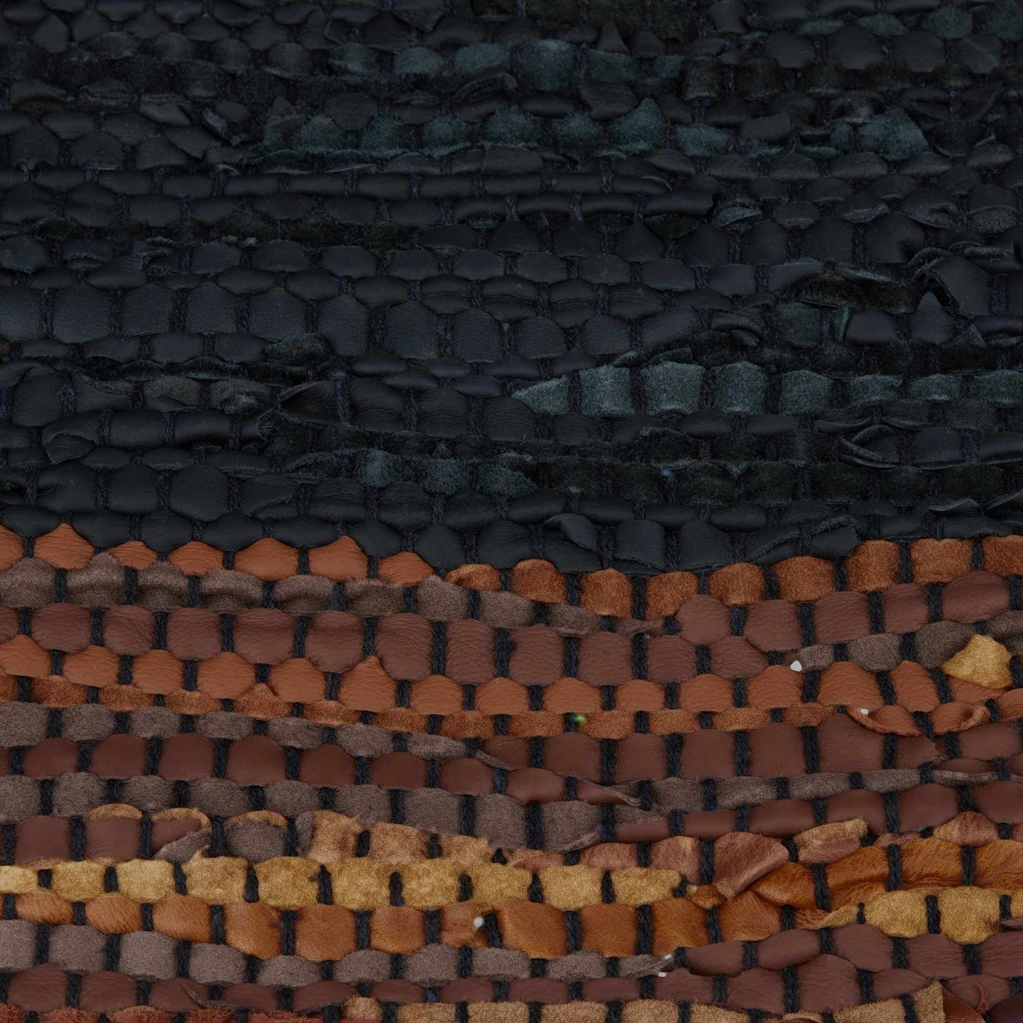 Rag rug in leather and cotton