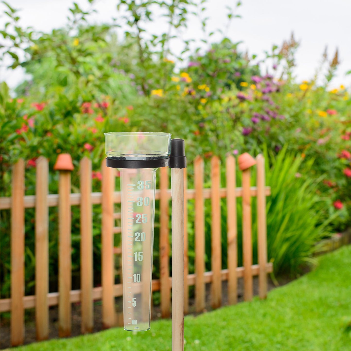 Rain gauge set of 2 with rod