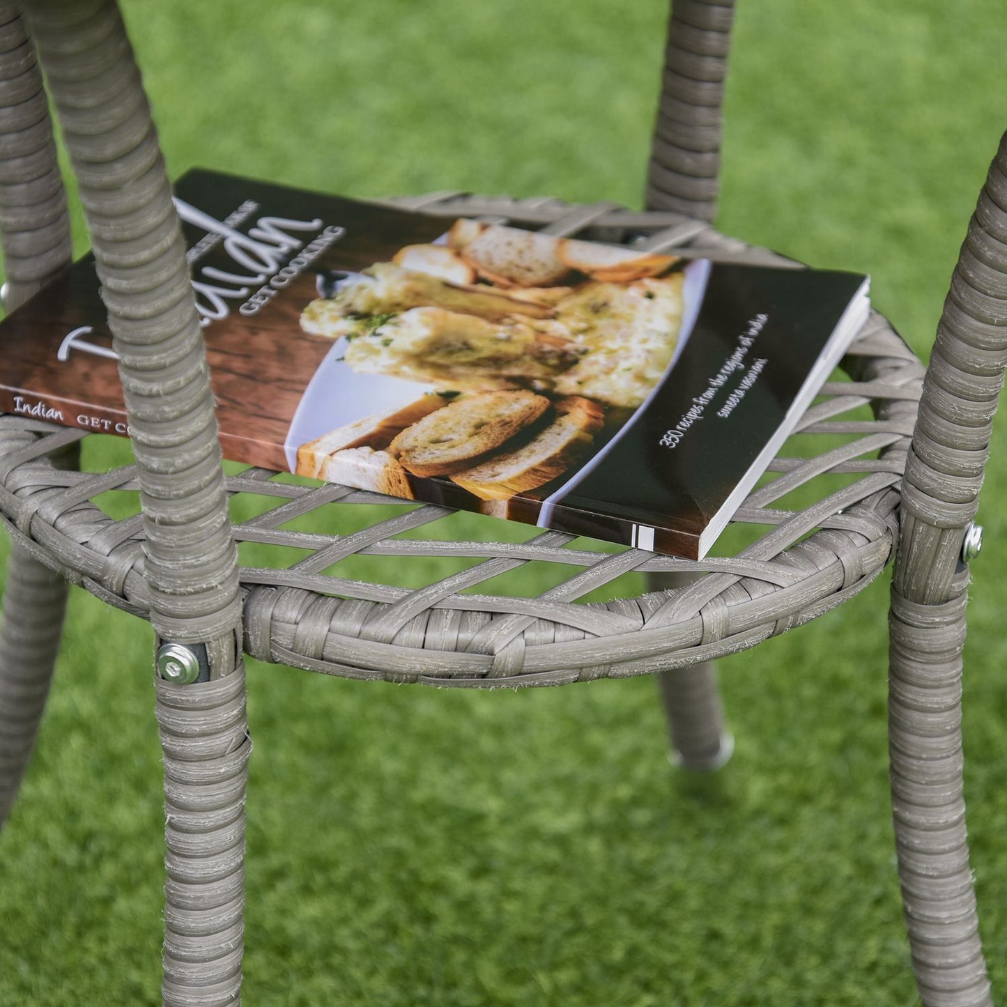 3-piece rattan garden bistro set with side table