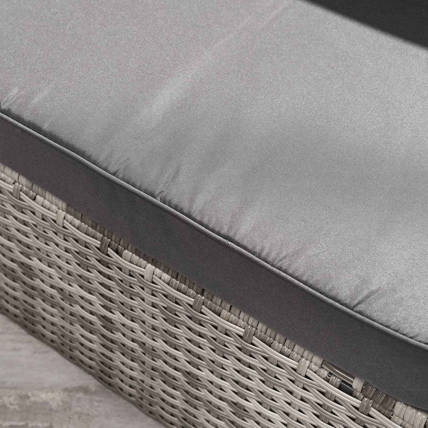 Garden furniture in rattan, 6 parts, metal frame, gray