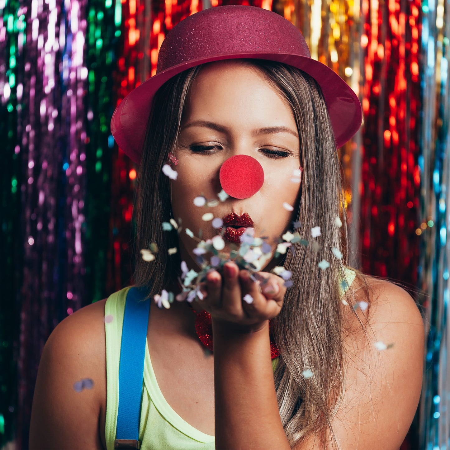 <p>Red clown noses transform any costume into a party hit, offering comfort and fun for both kids and adults. Perfect for entertainers or Halloween enthusiasts, these noses complete your look effortlessly.</p>

<ul>
<li>Enhance any clown costume with ease