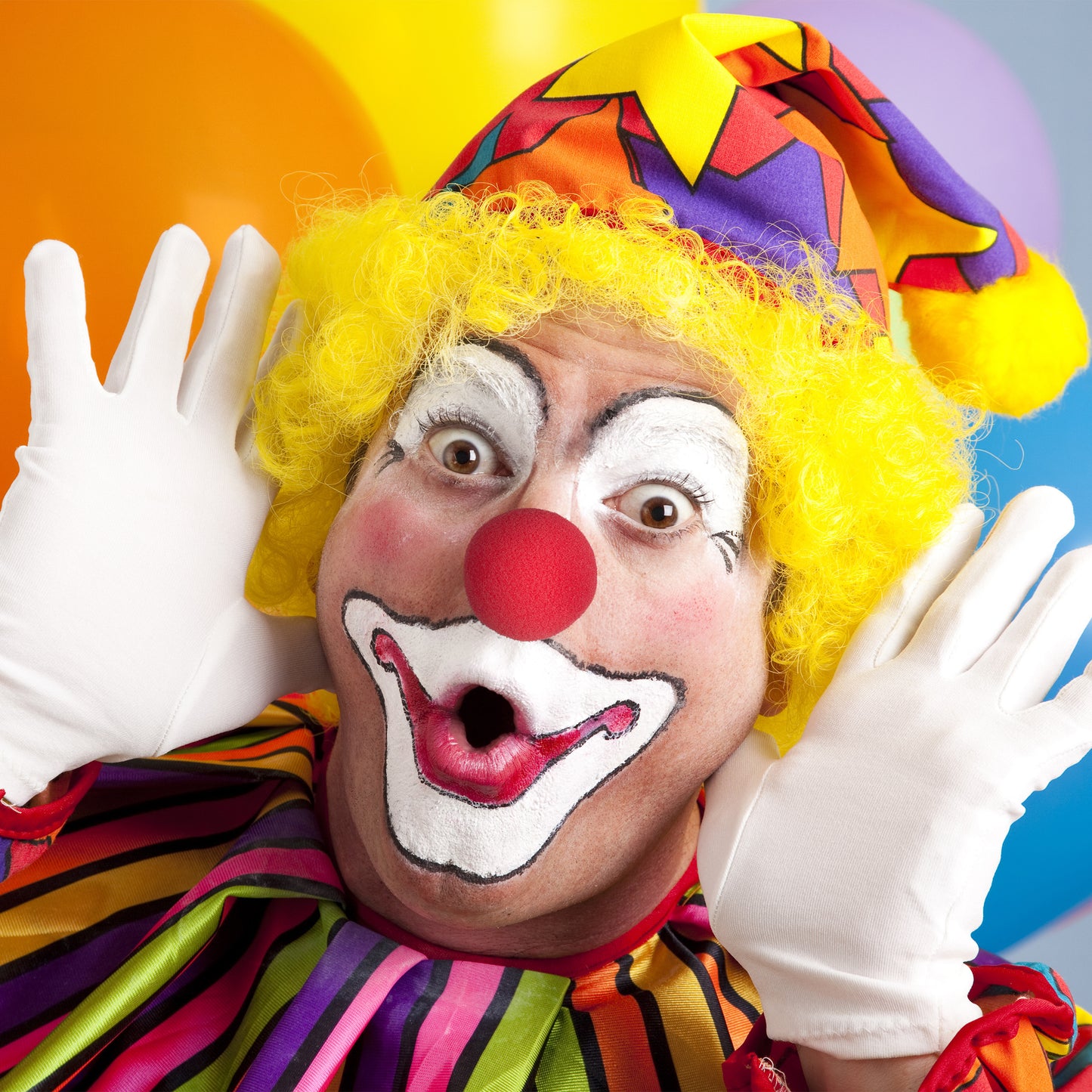 <p>Red clown noses transform any costume into a party hit, offering comfort and fun for both kids and adults. Perfect for entertainers or Halloween enthusiasts, these noses complete your look effortlessly.</p>

<ul>
<li>Enhance any clown costume with ease