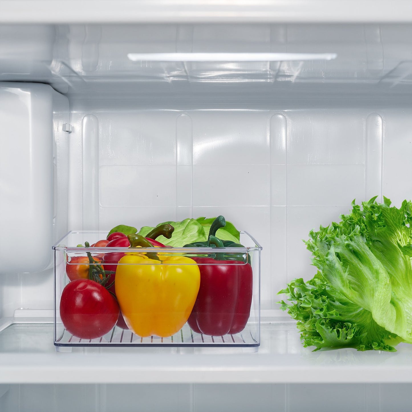 Refrigerator storage with handle