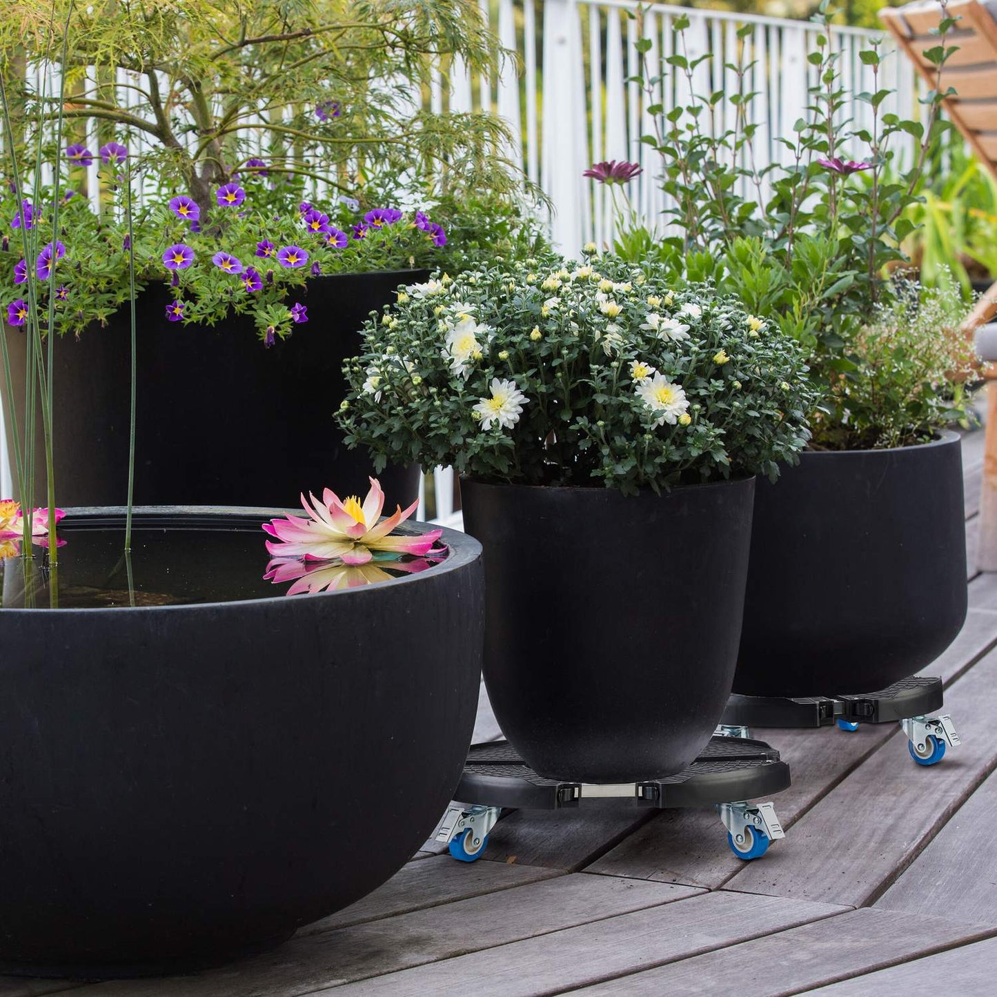 Retractable plant roller