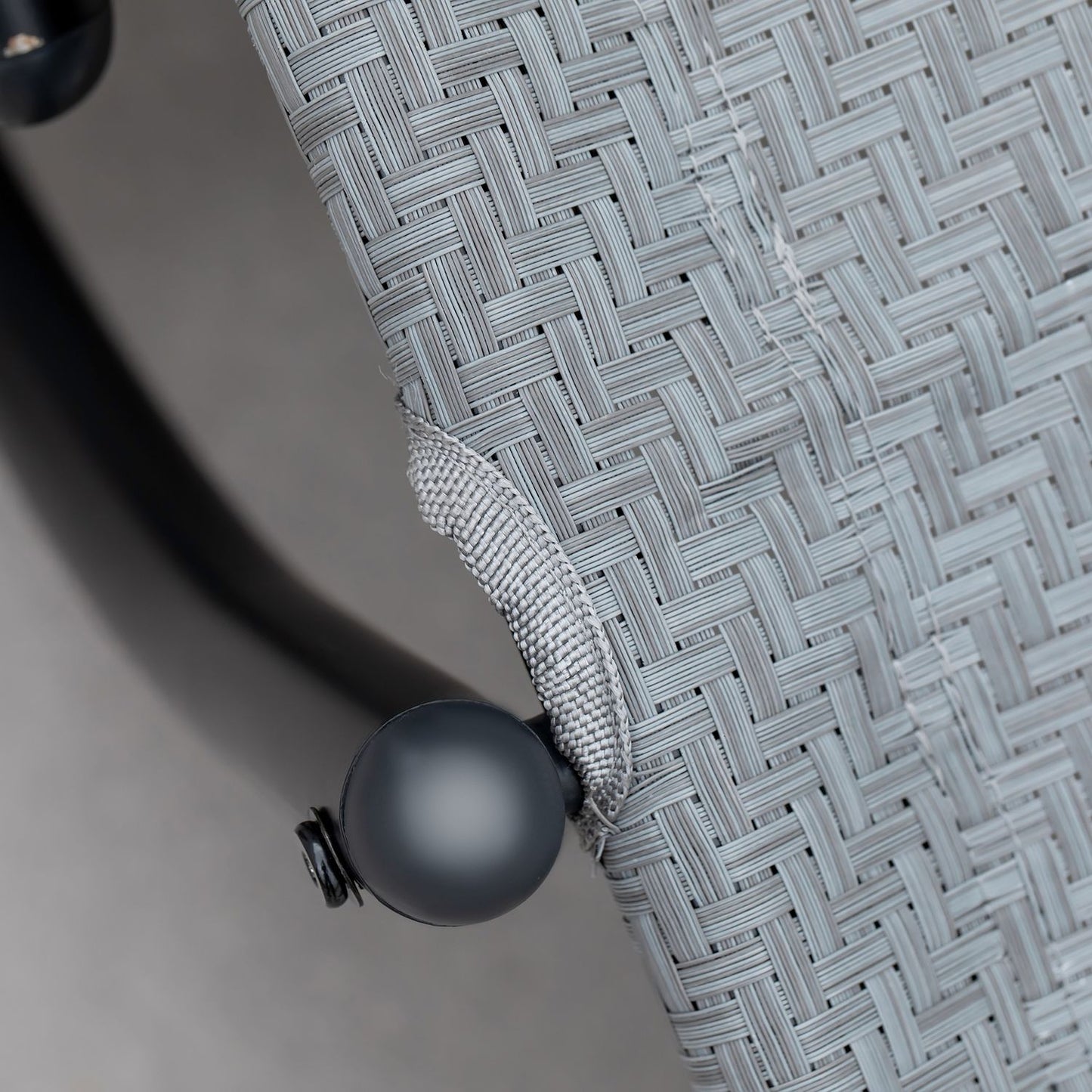 Rocking chair with cushion, gray text line, 160 kg capacity