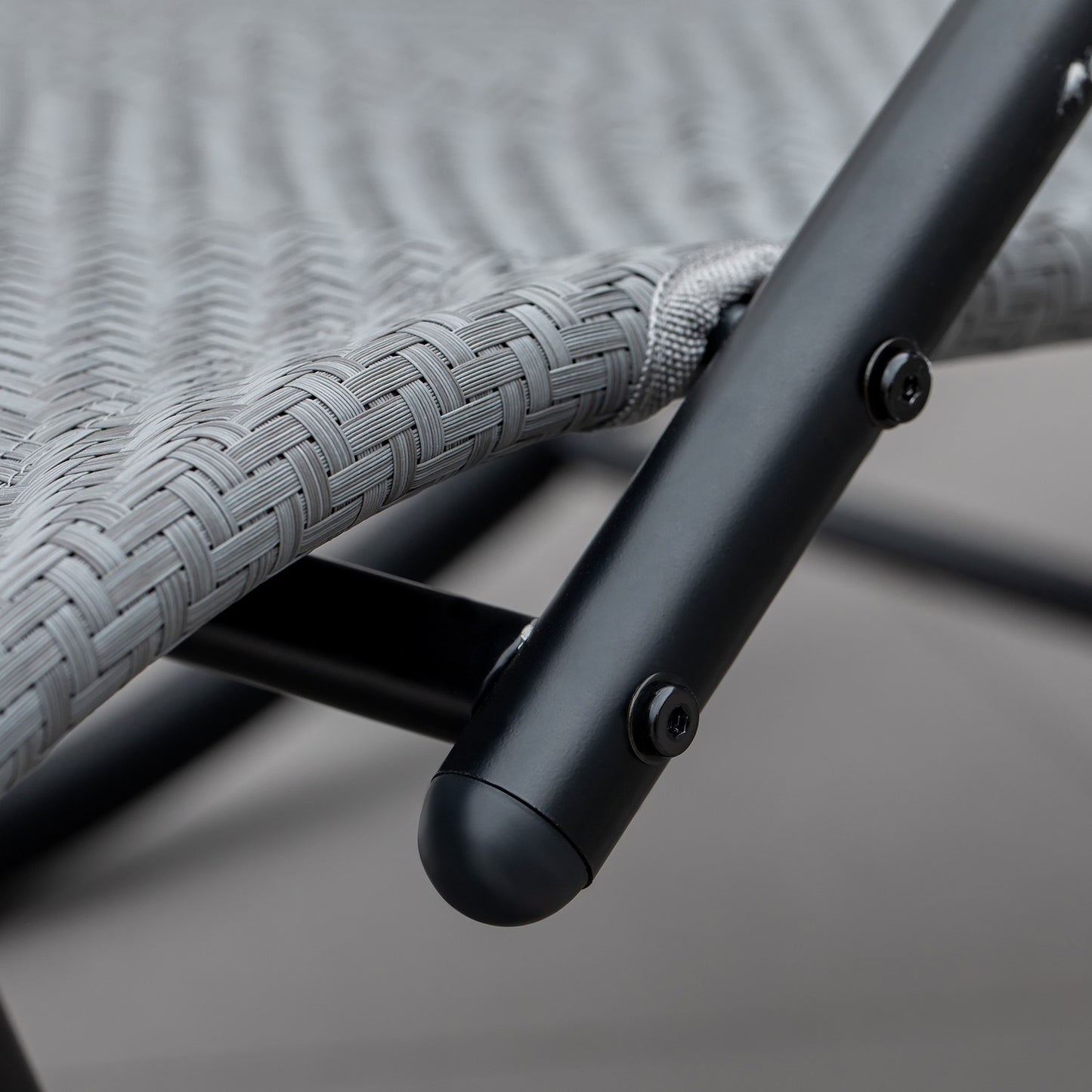 Rocking chair with cushion, gray text line, 160 kg capacity