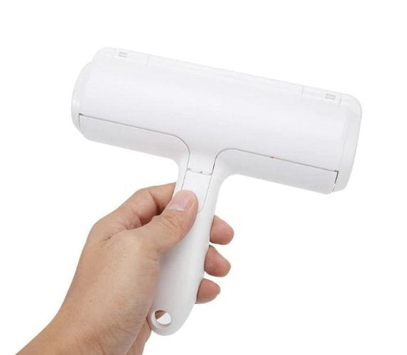 Roller / brush for cleaning clothes