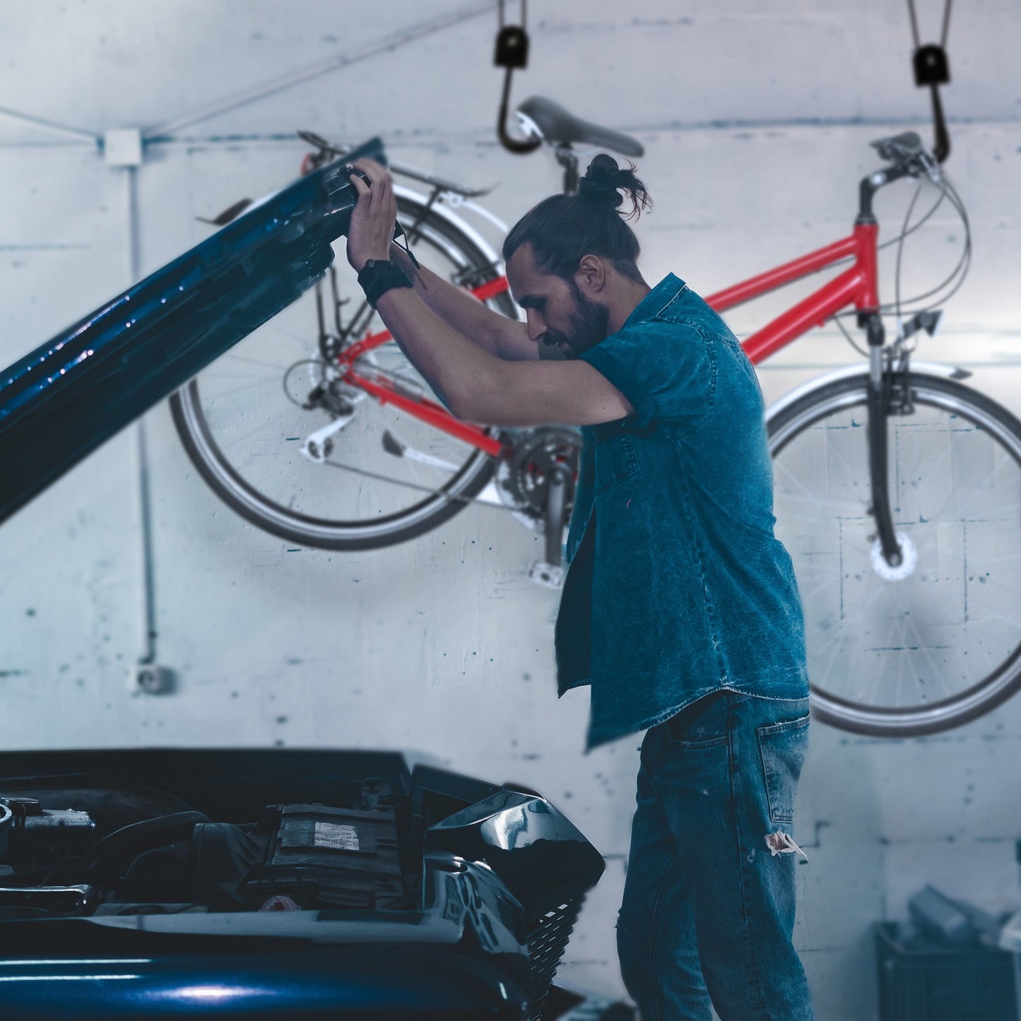 Roof for bicycle lift