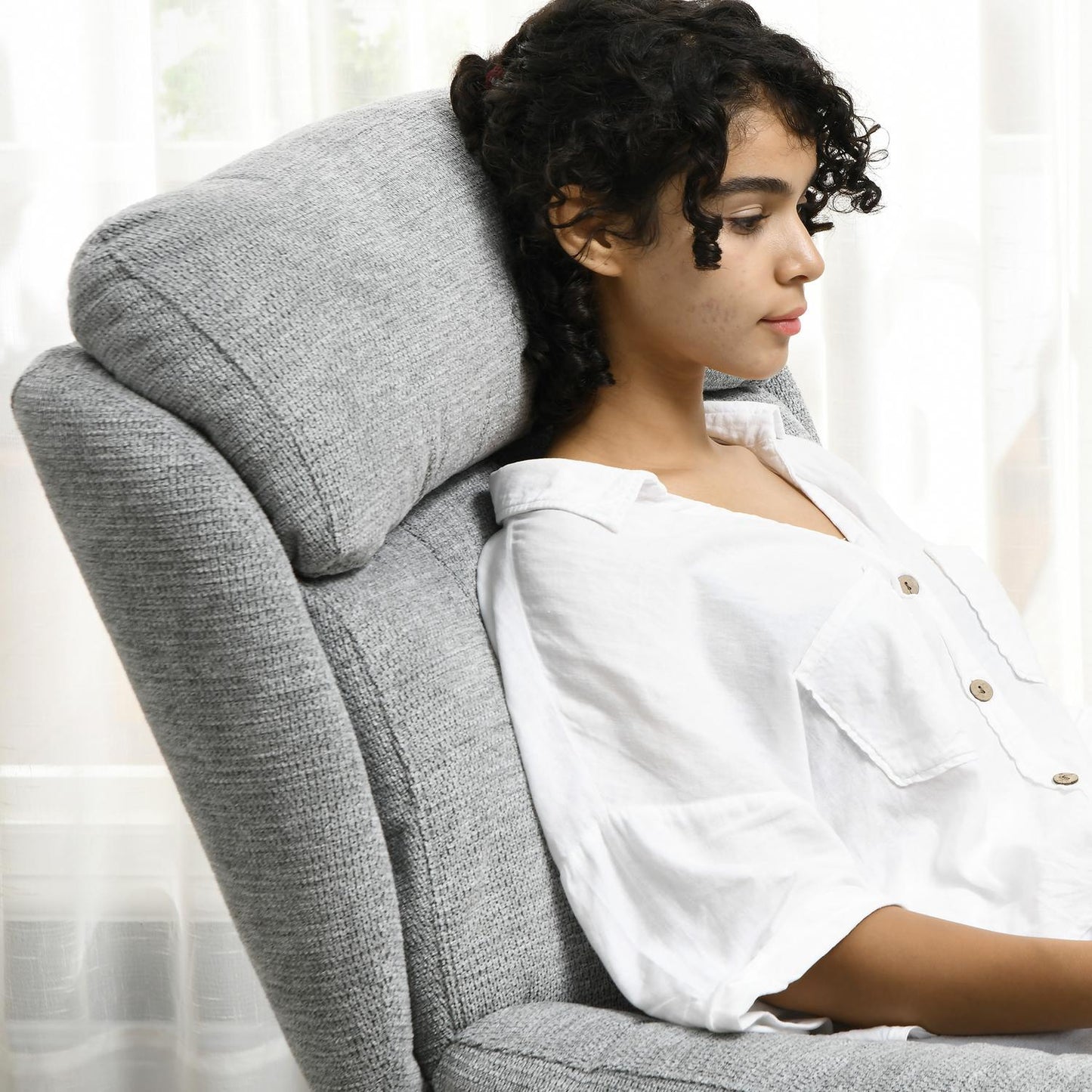 Lounge chair with water-repellent chenille, padded armrests