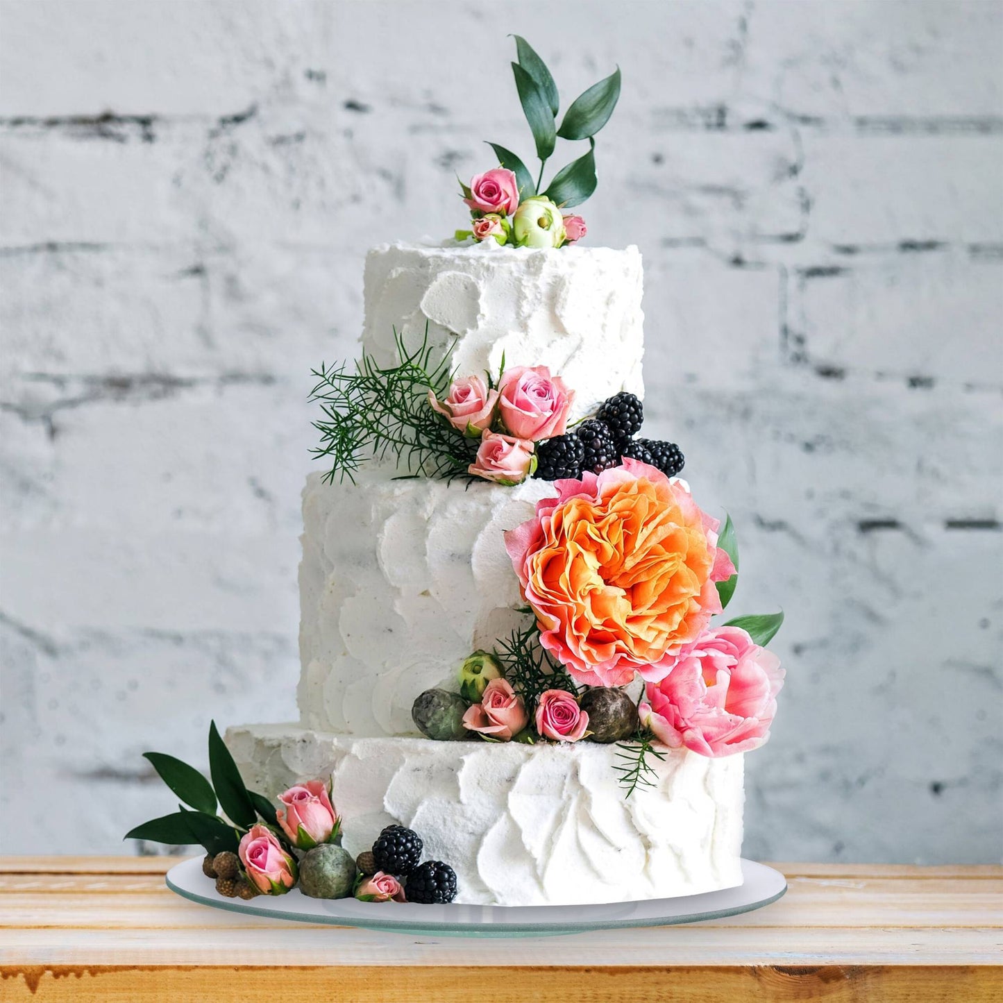 Rotatable cake tray