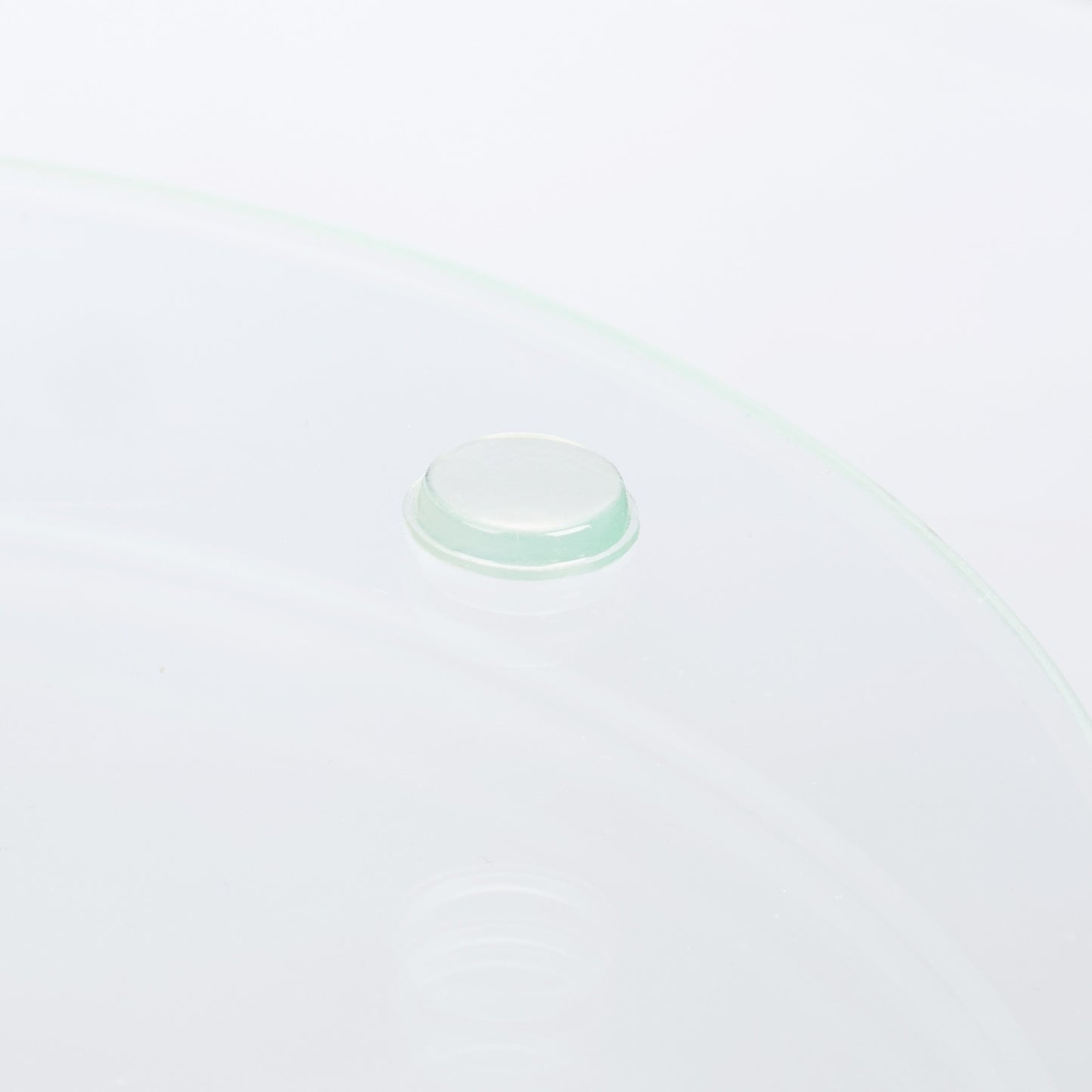 Rotating glass cake plate