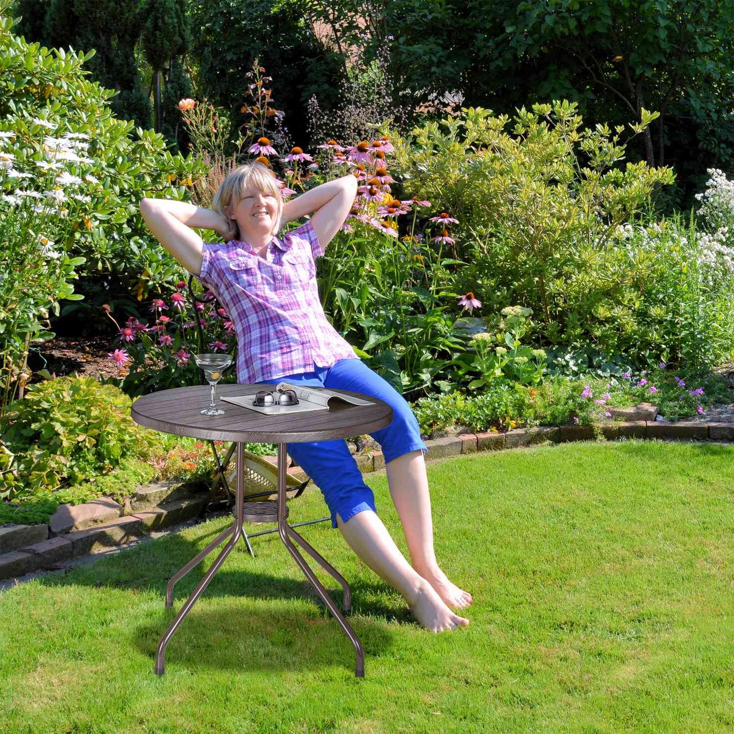 Round Garden Table
