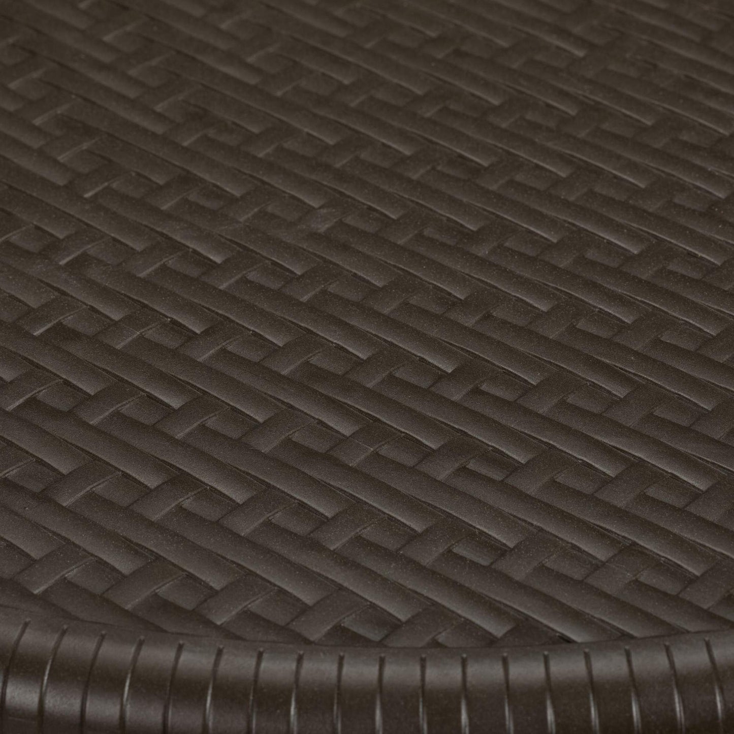 Round garden table in rattan look