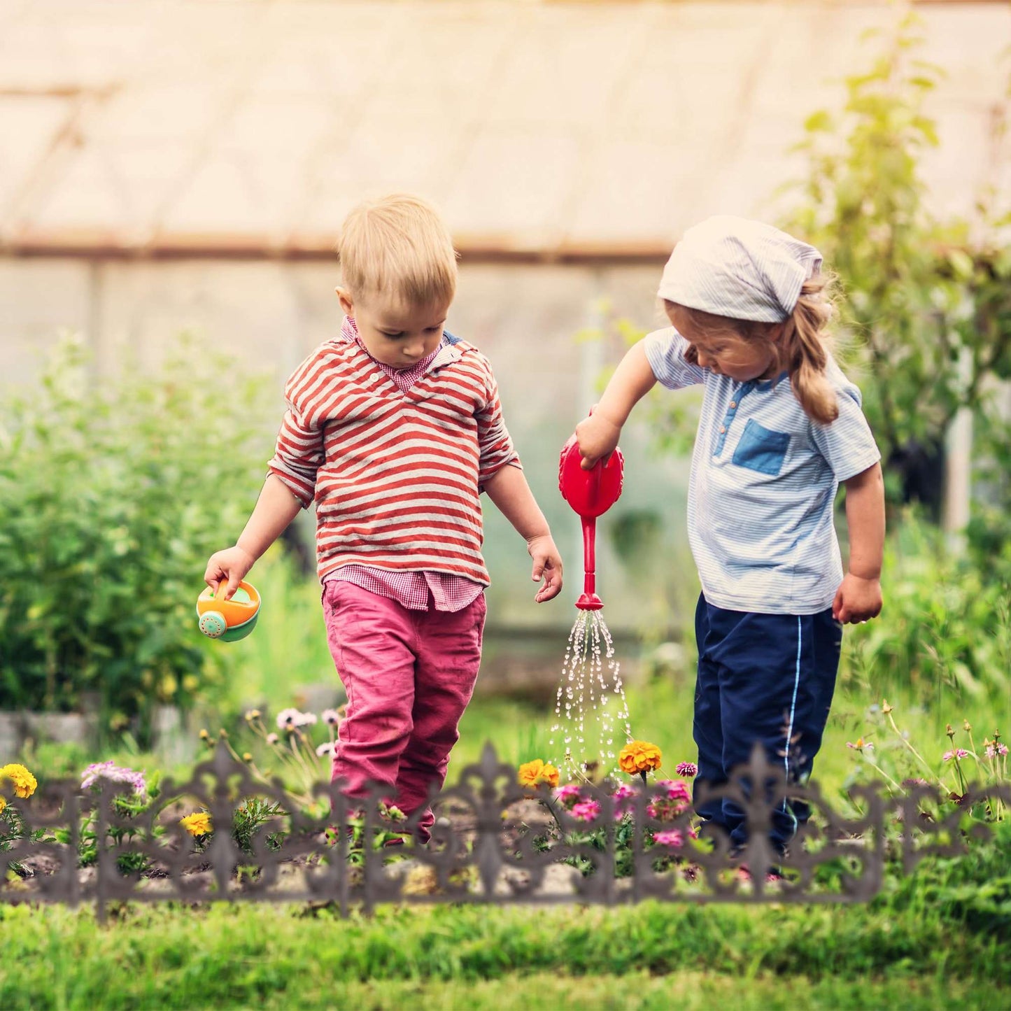Round rolling plate for potted plants