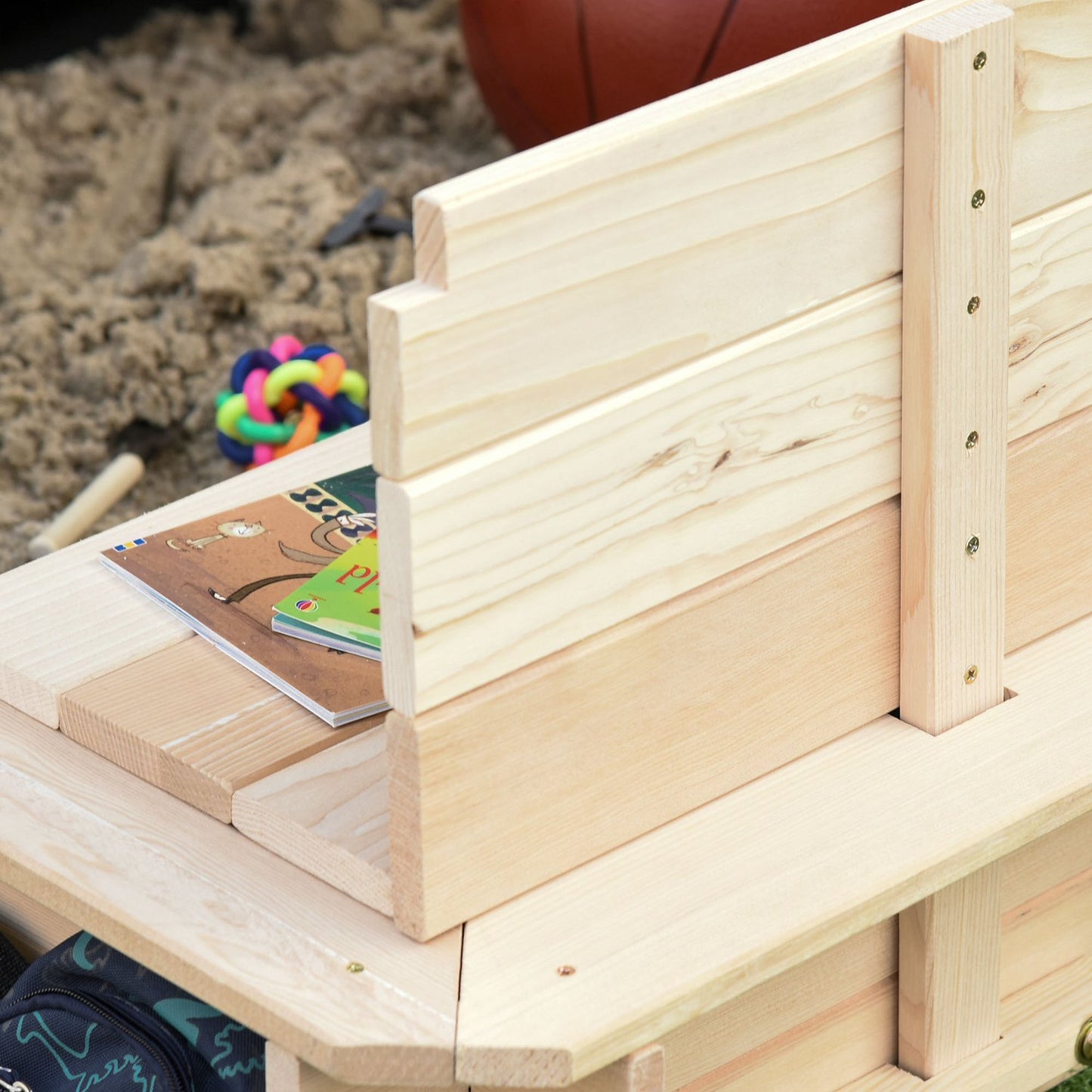 Wooden sandbox with adjustable roof for children aged 3-7
