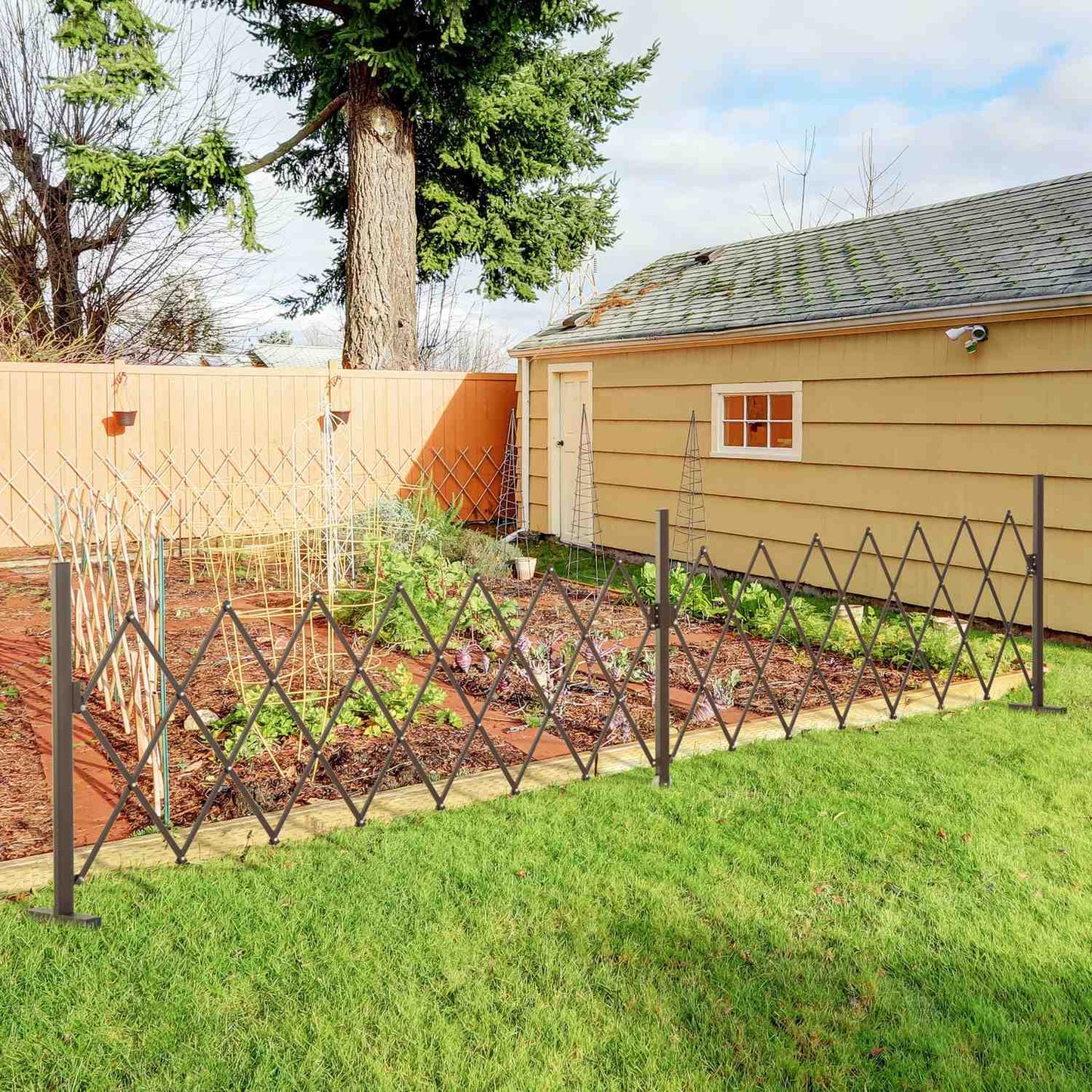 Expandable aluminum garden barrier, brown, 52-405 cm