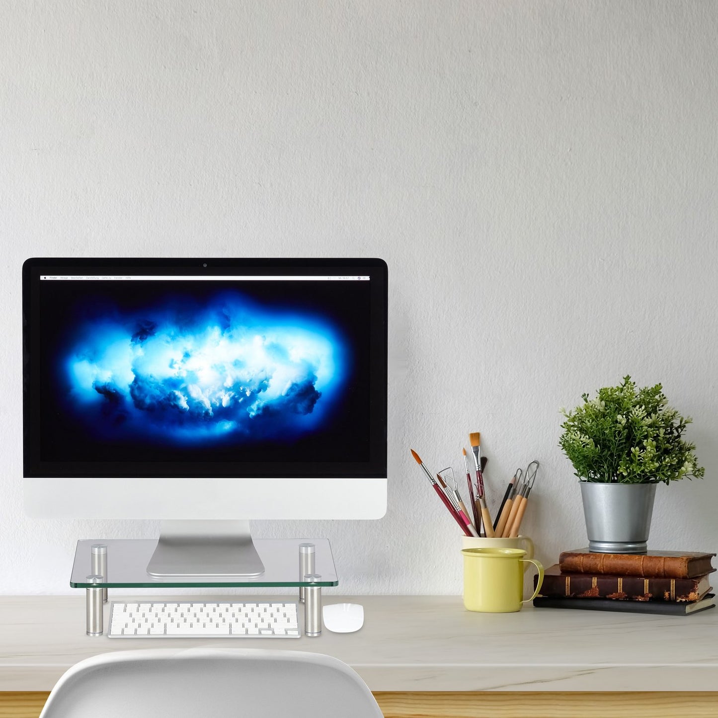 Screen stand in glass