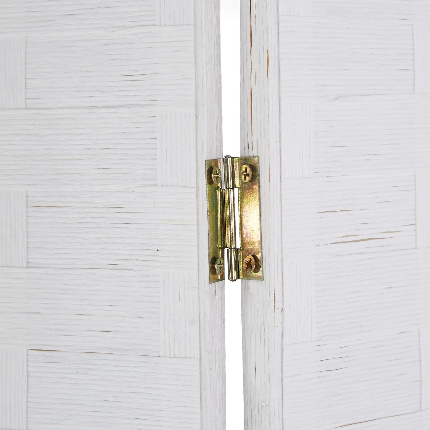 Screen wall with 8 panels