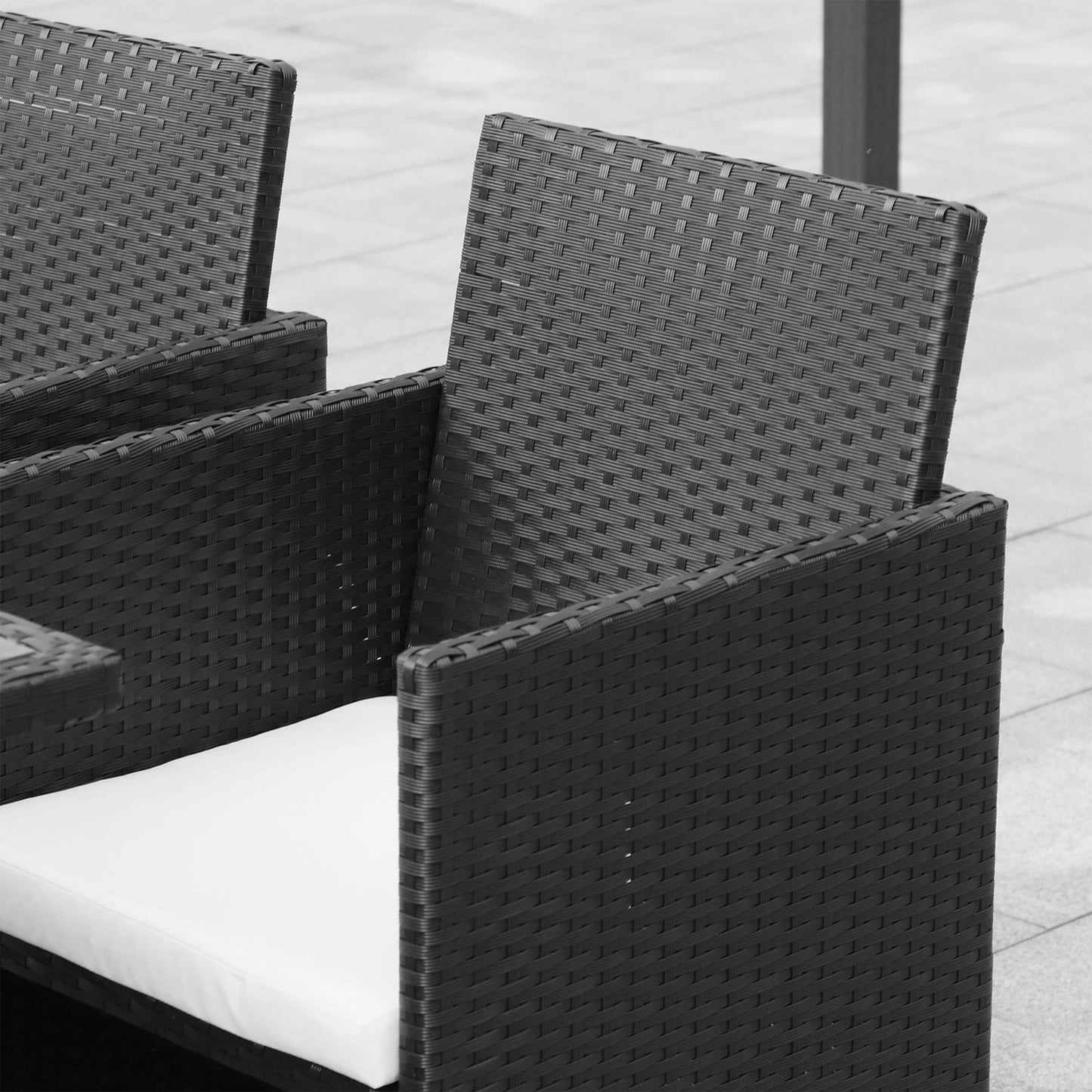 8-person black poly rattan garden seating set