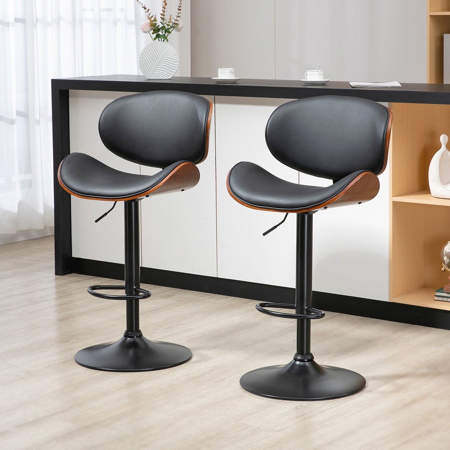 Set of 2 height-adjustable barstools in artificial leather