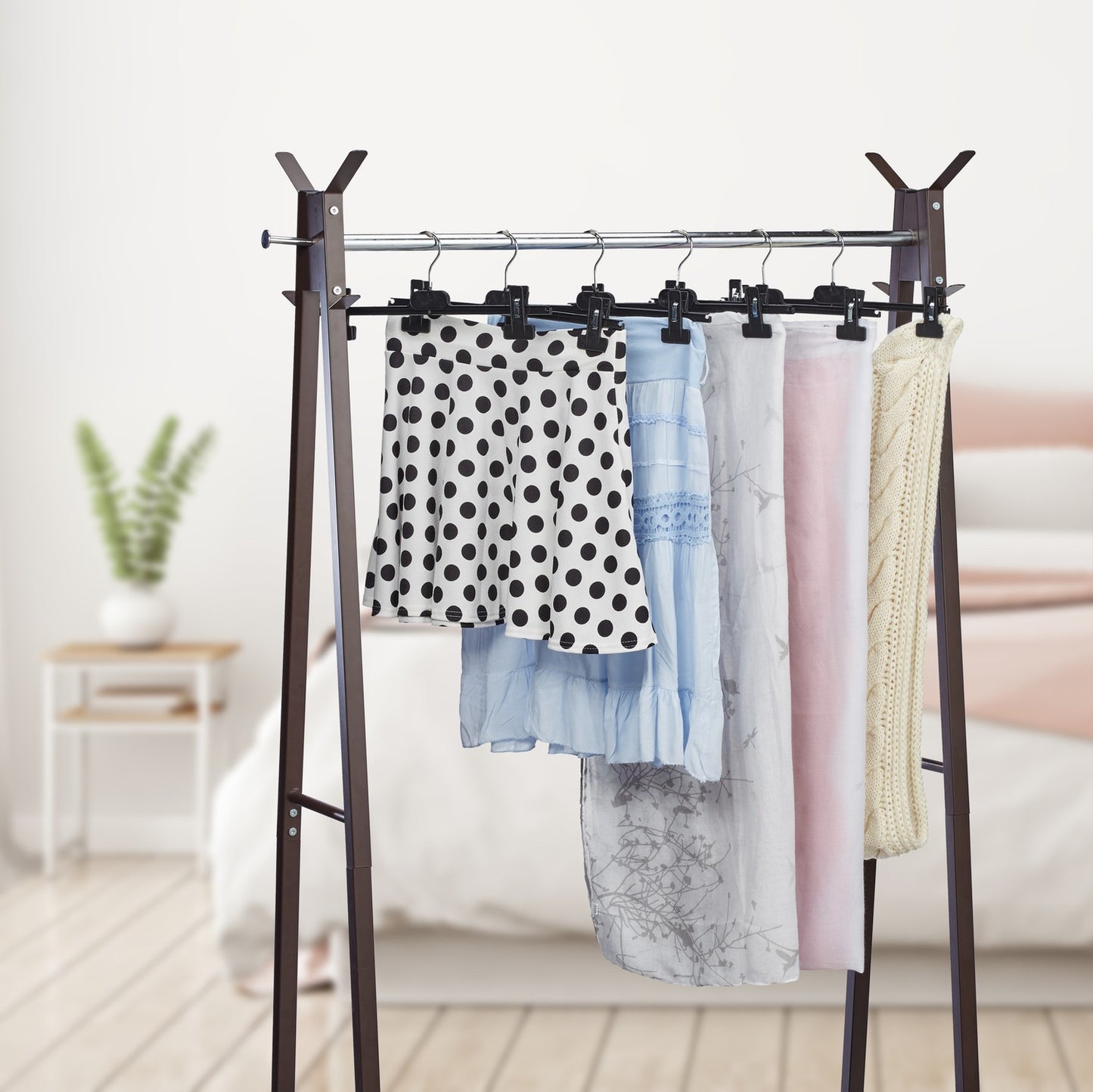 Set of 10 Plastic Pants Holders