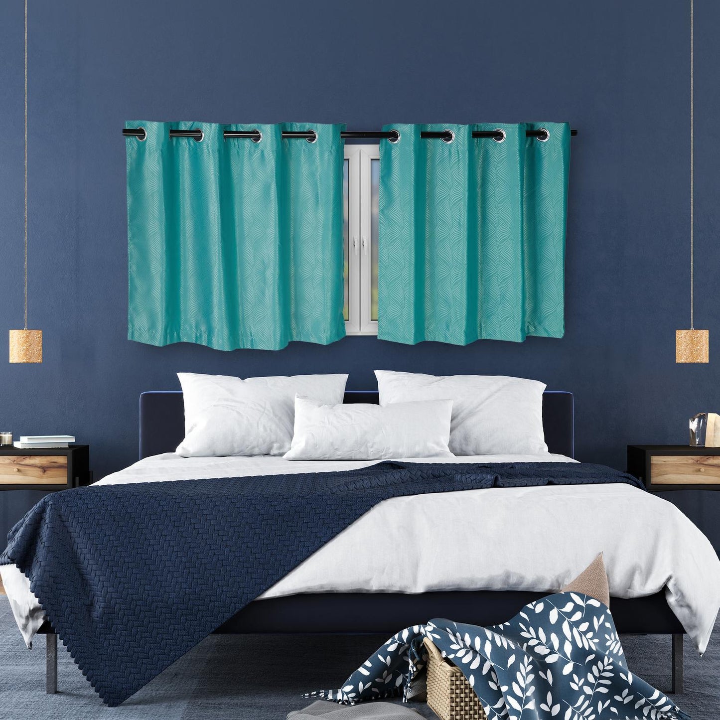 Set of 2 Green Curtains with Pattern