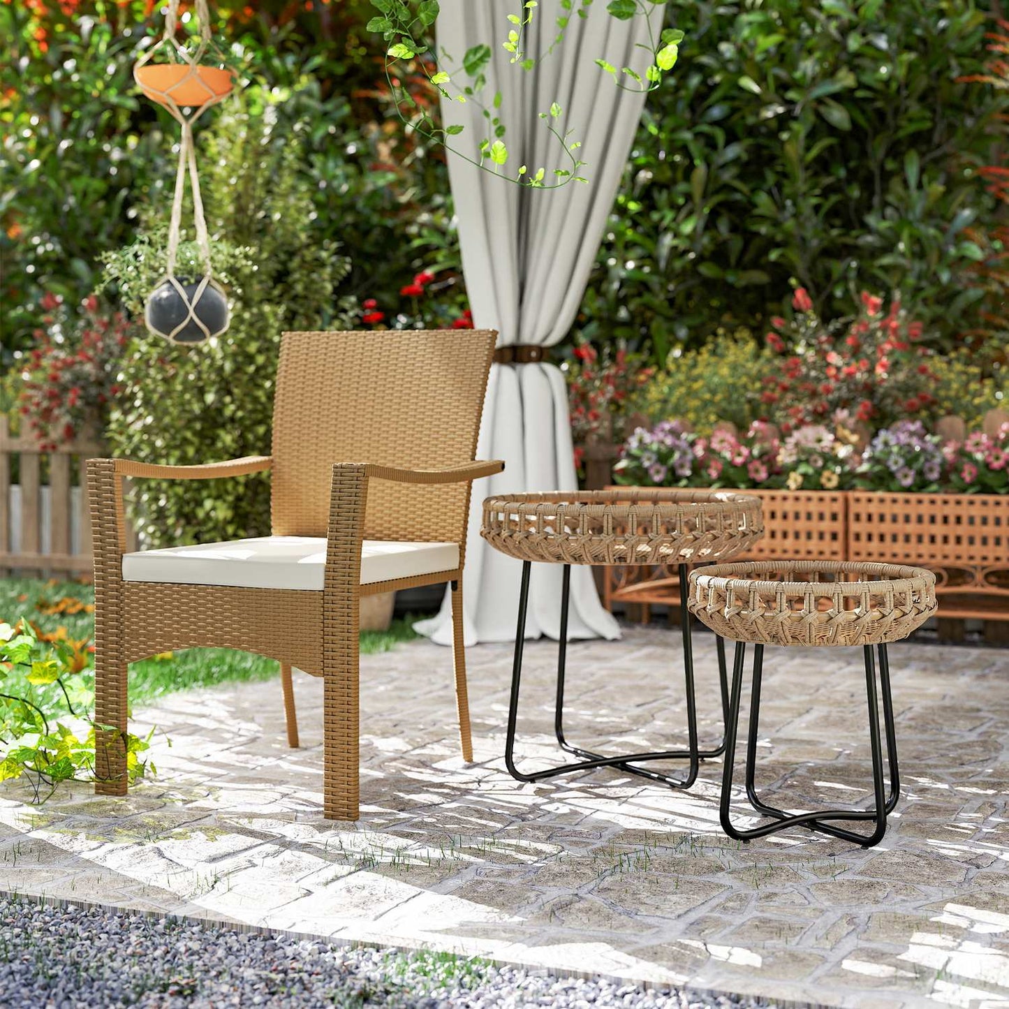 Round outdoor coffee tables in poly rattan - weatherproof, adjustable
