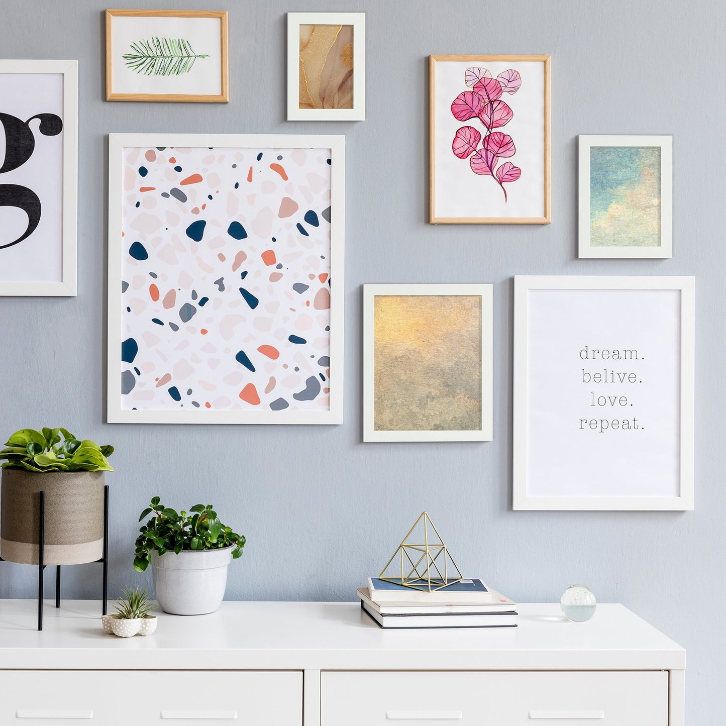 Set of 7 picture frames