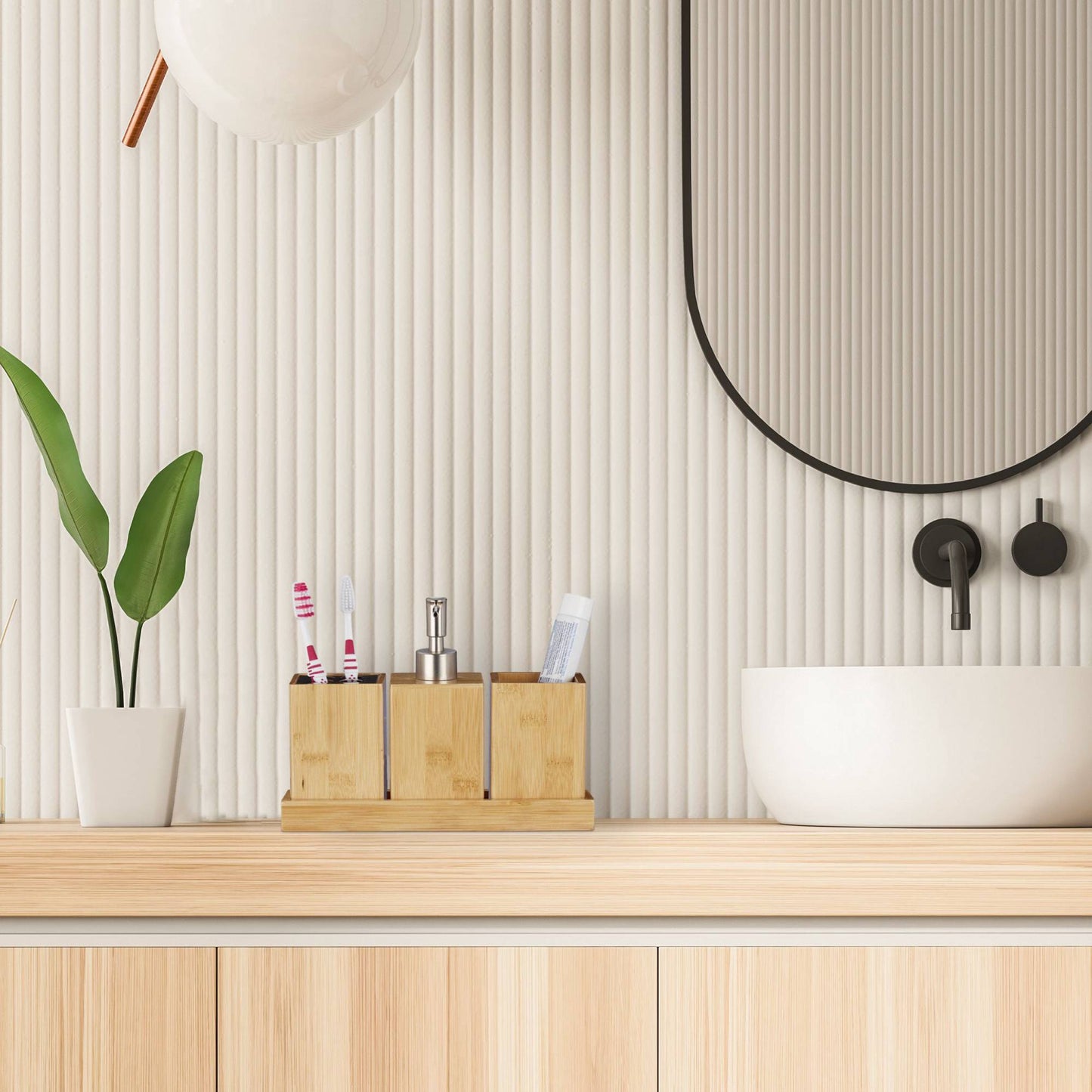Set of bathroom accessories