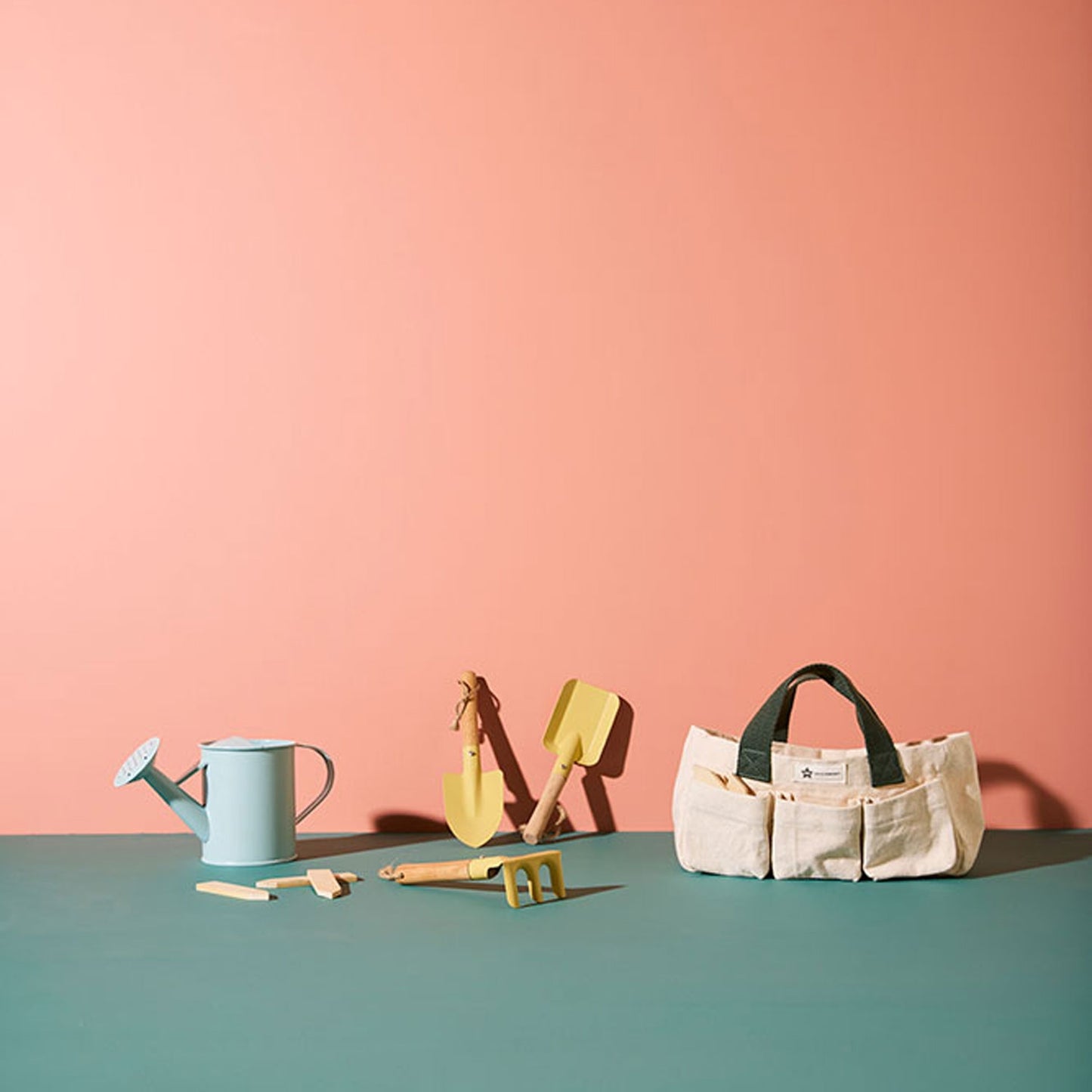 Set with apron and utensils KID'S HUB