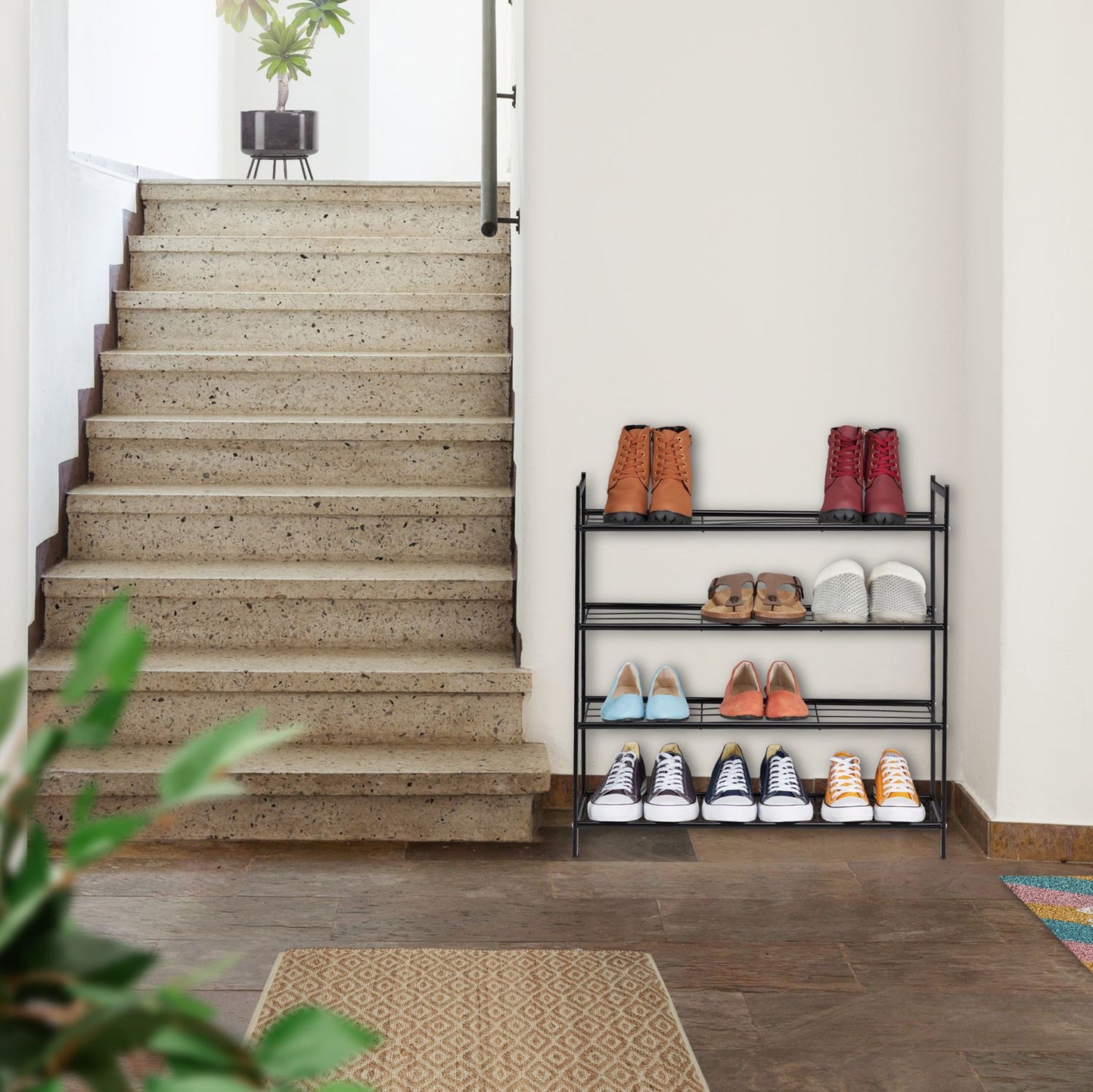 Shoe shelf in metal with 4 shelves