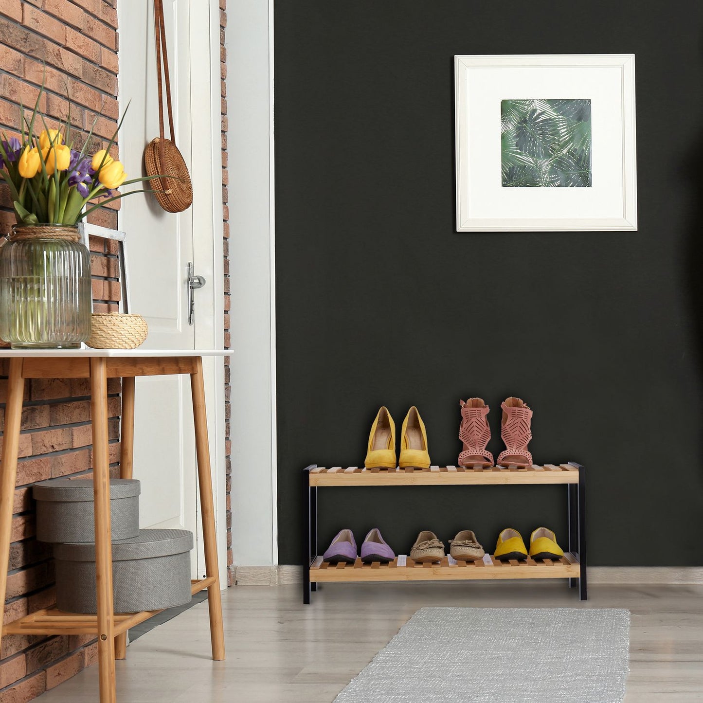 Shoe shelf with 2 levels