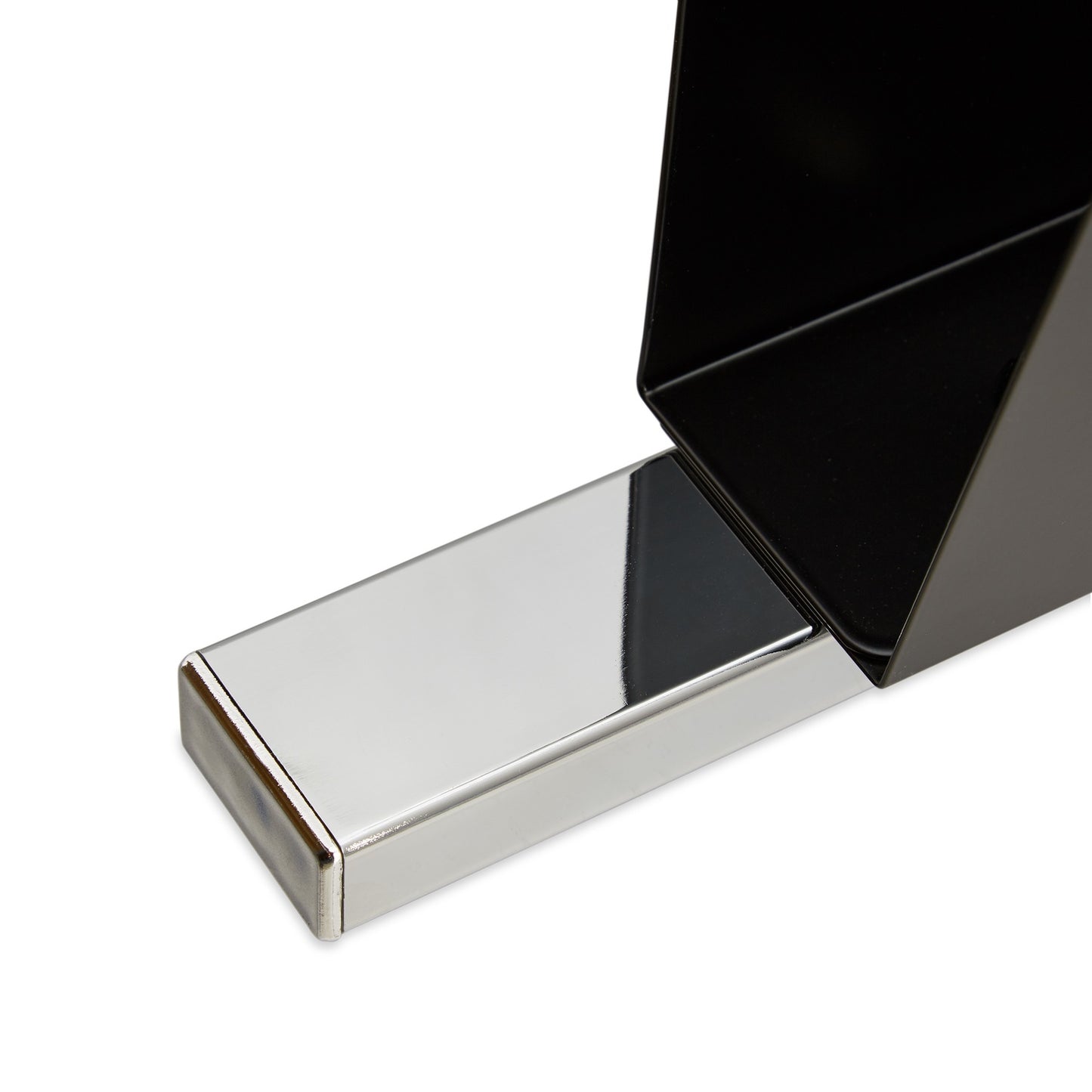 Side table with magazine rack