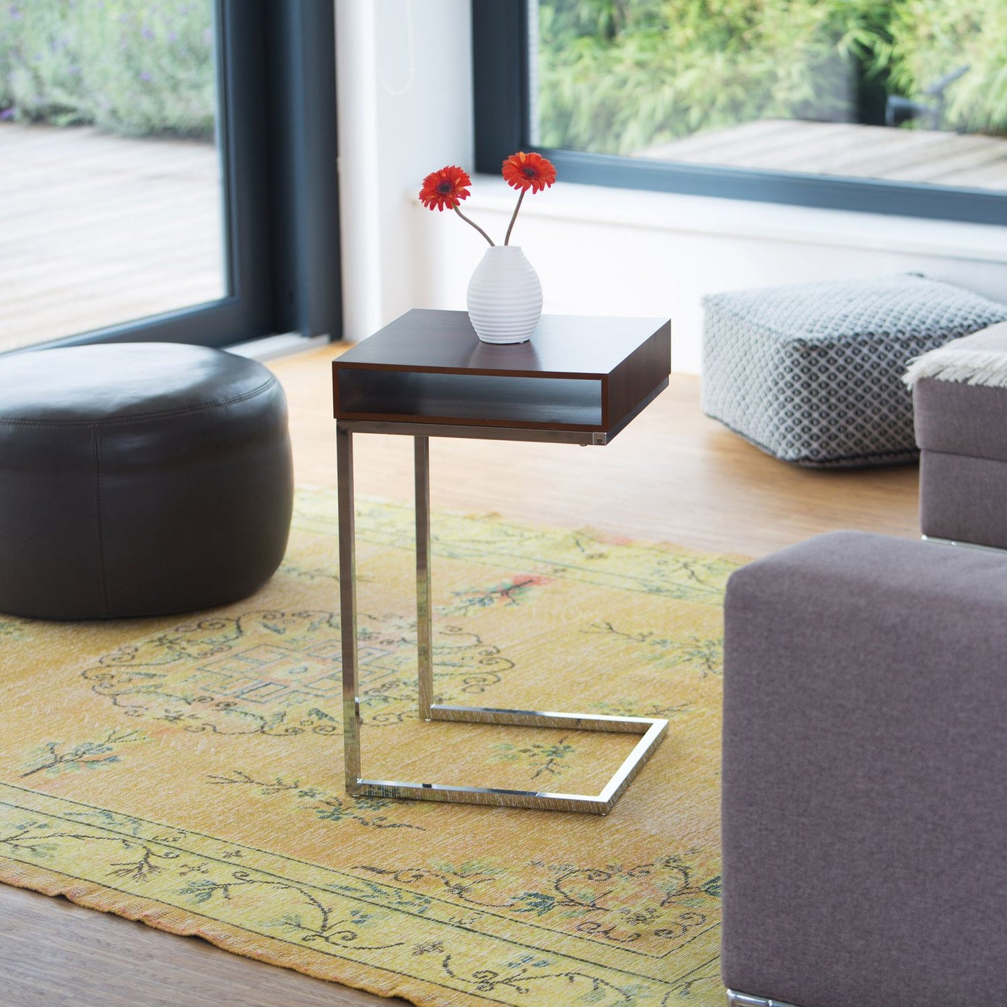 Side table with metal legs