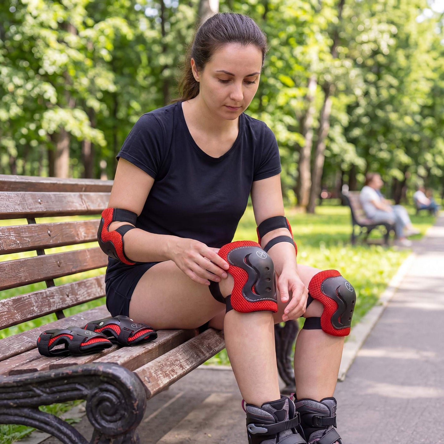 Skate Protective Gear Set, Wrist Elbow Knee, Red M